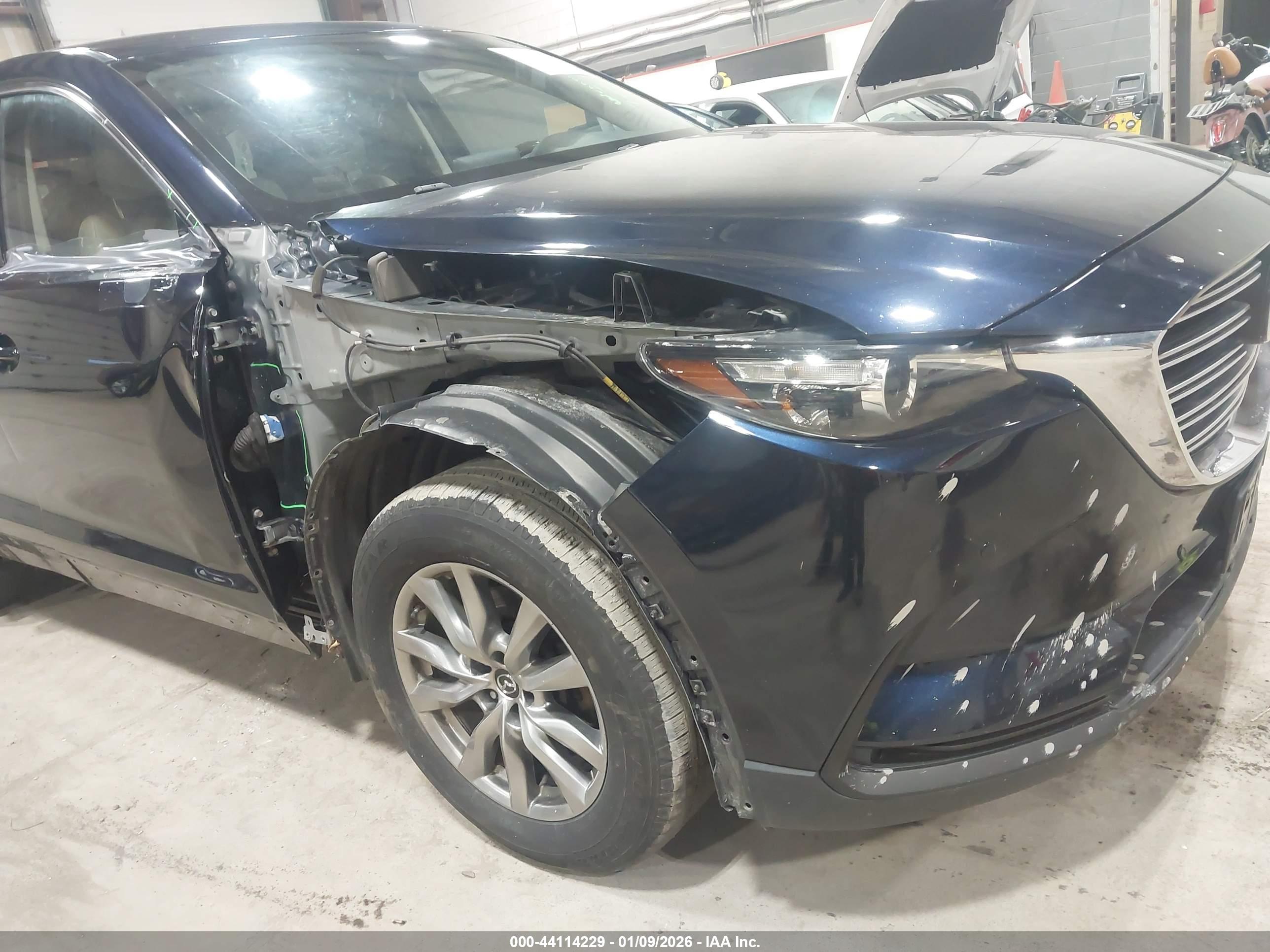 MAZDA CX-9 image 6