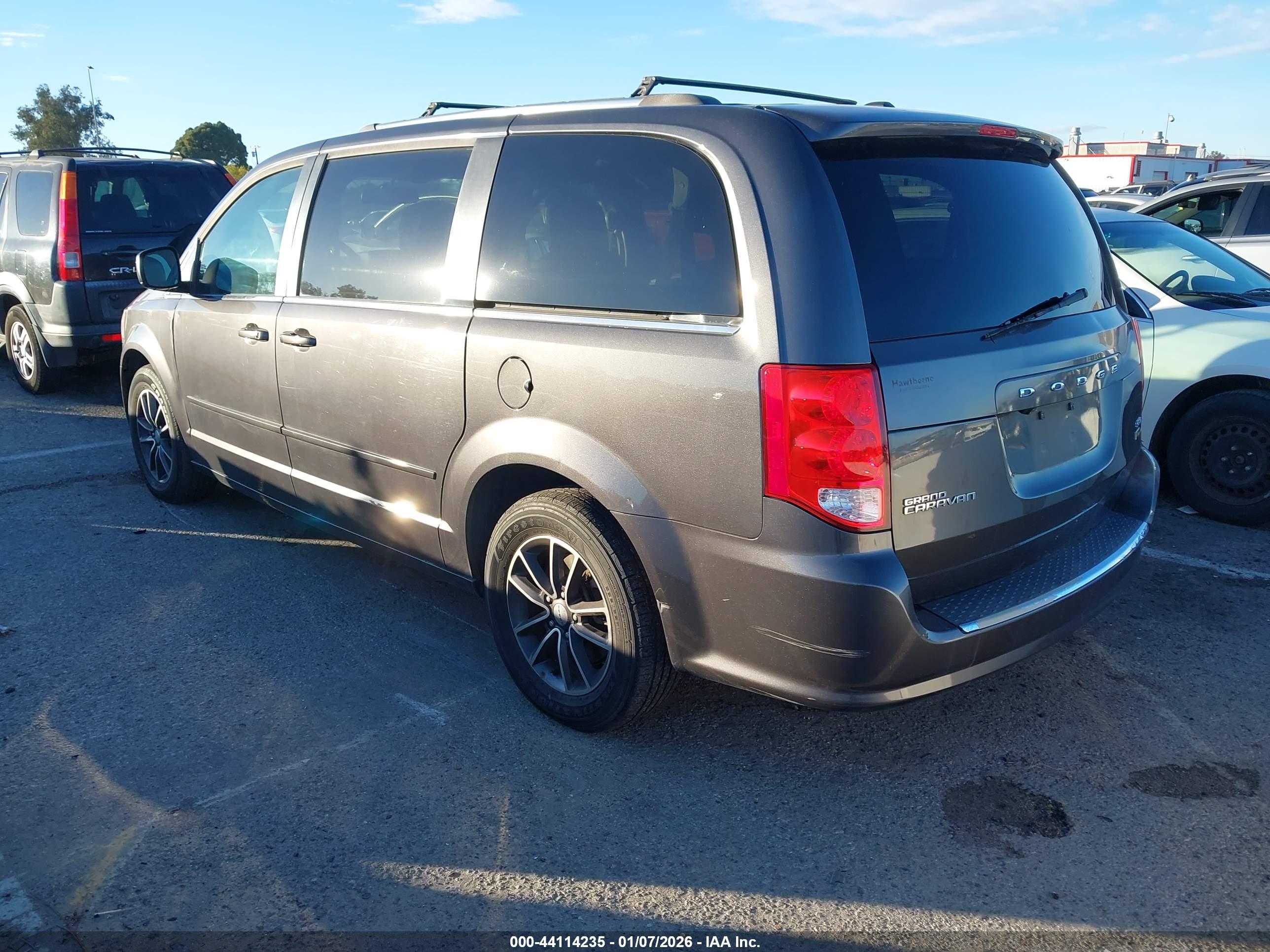 DODGE GRAND image 3