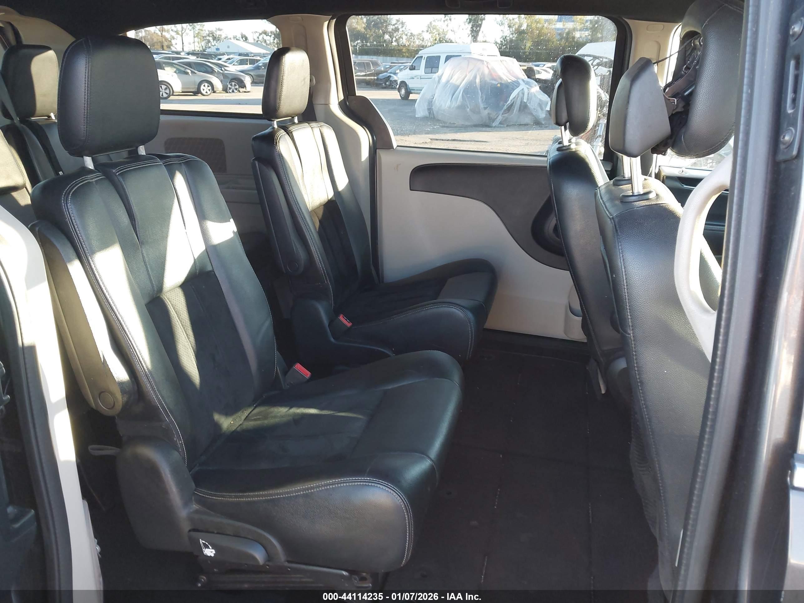 DODGE GRAND image 8