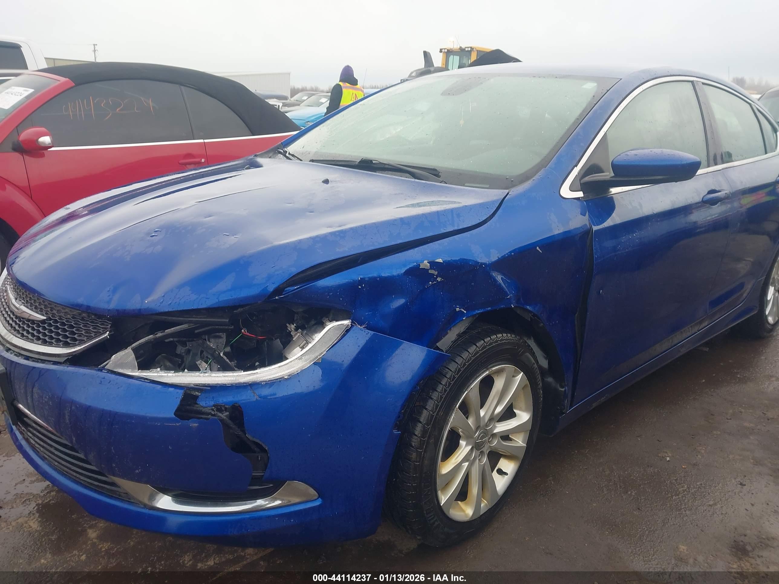 CHRYSLER 200 image 6