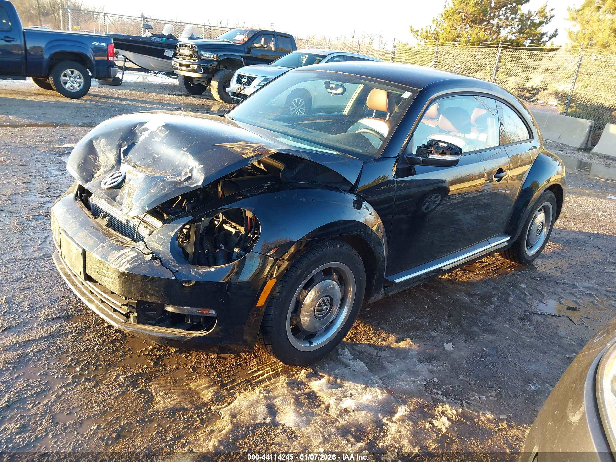 VOLKSWAGEN BEETLE image 2