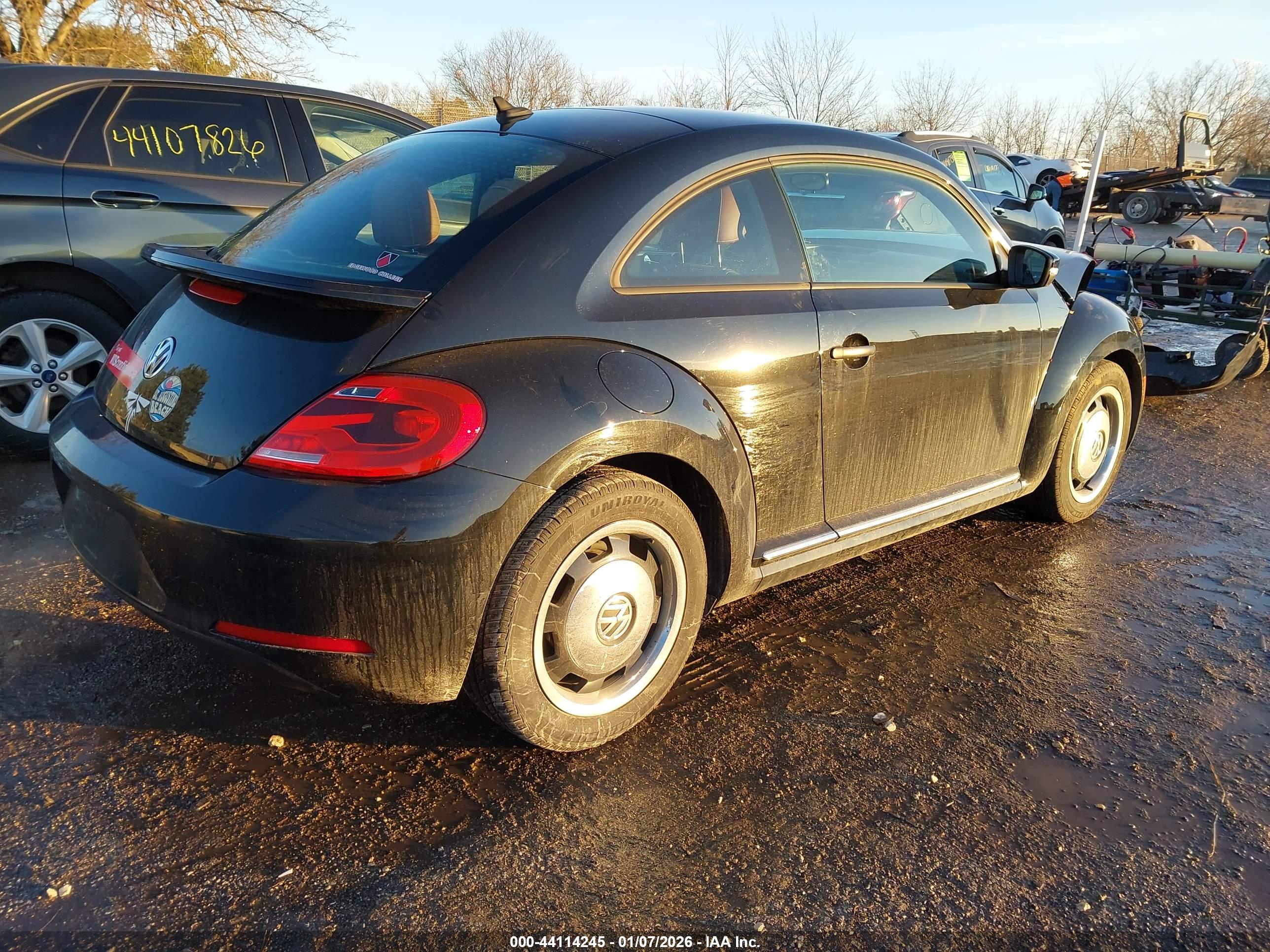 VOLKSWAGEN BEETLE image 4