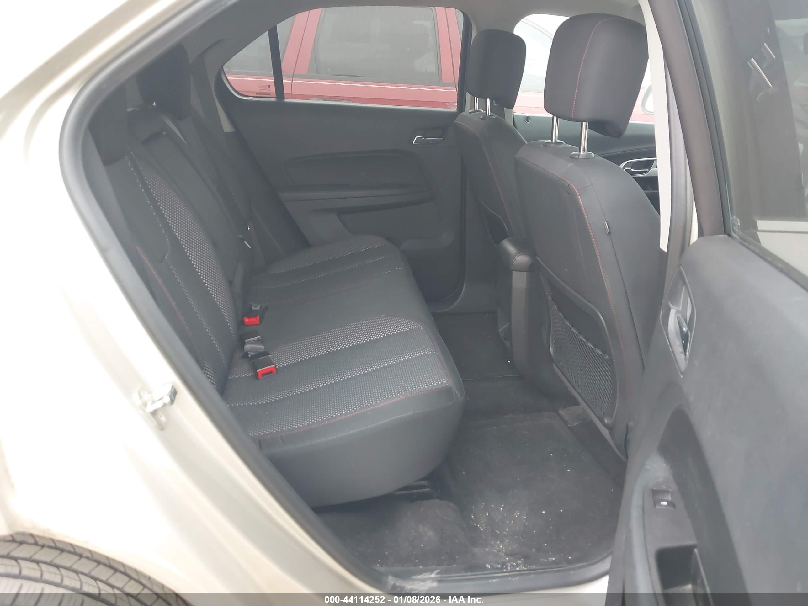 CHEVROLET EQUINOX image 8