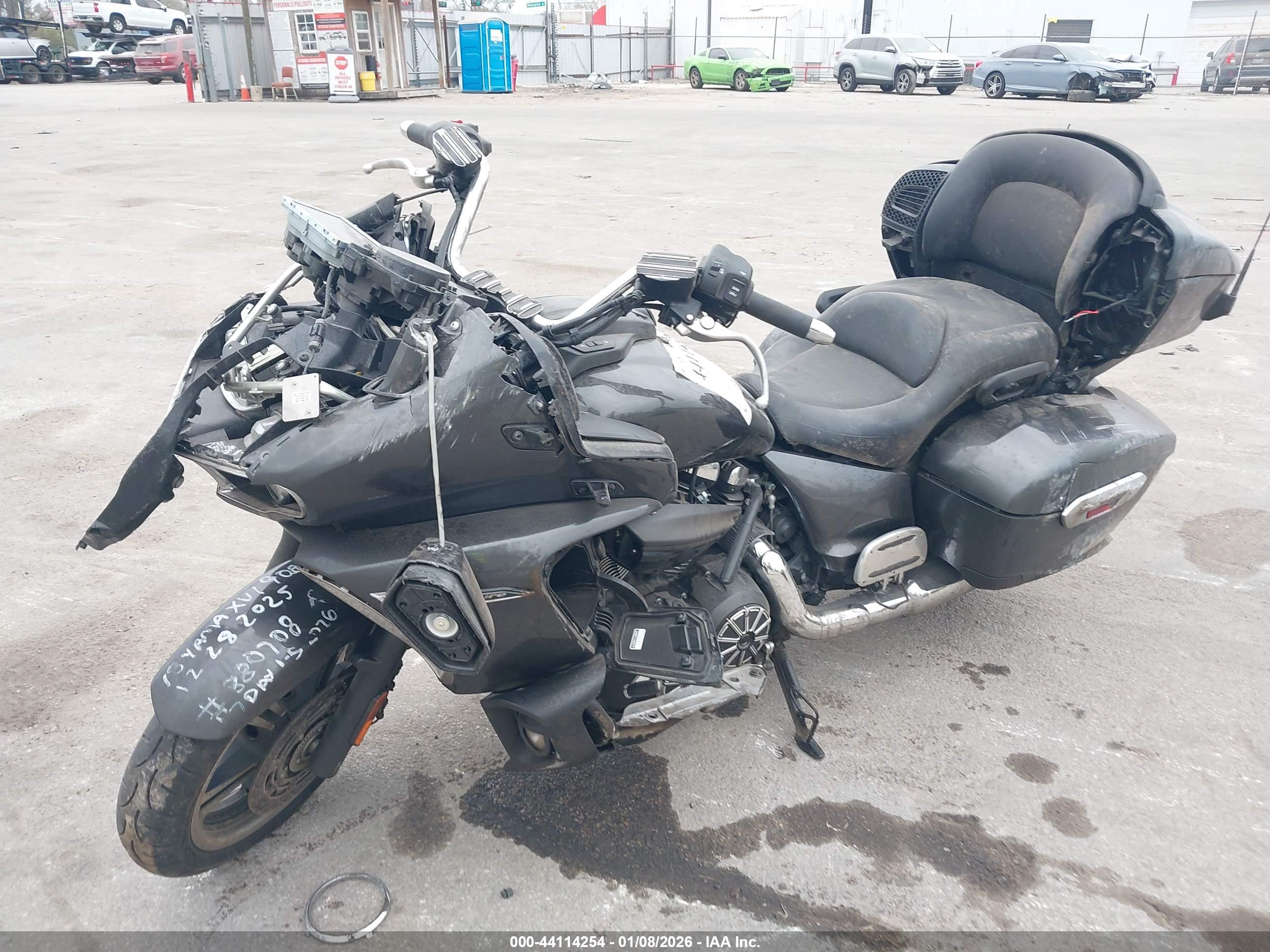 YAMAHA XV1900 image 2