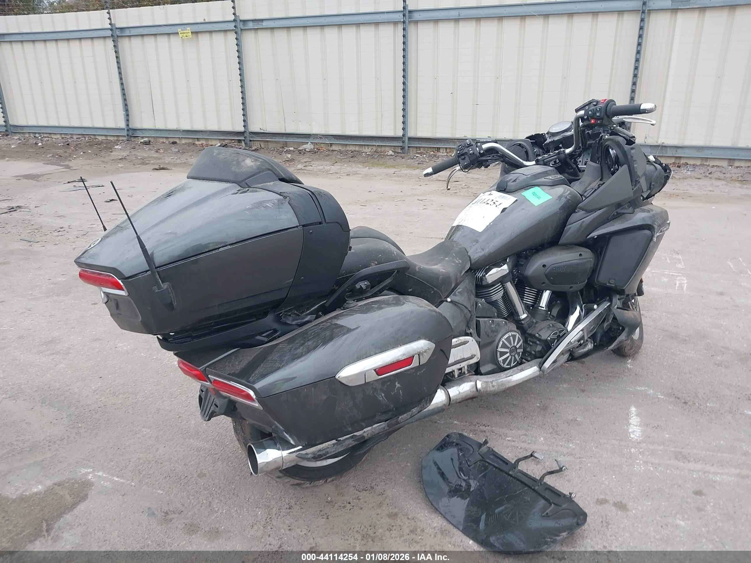 YAMAHA XV1900 image 4