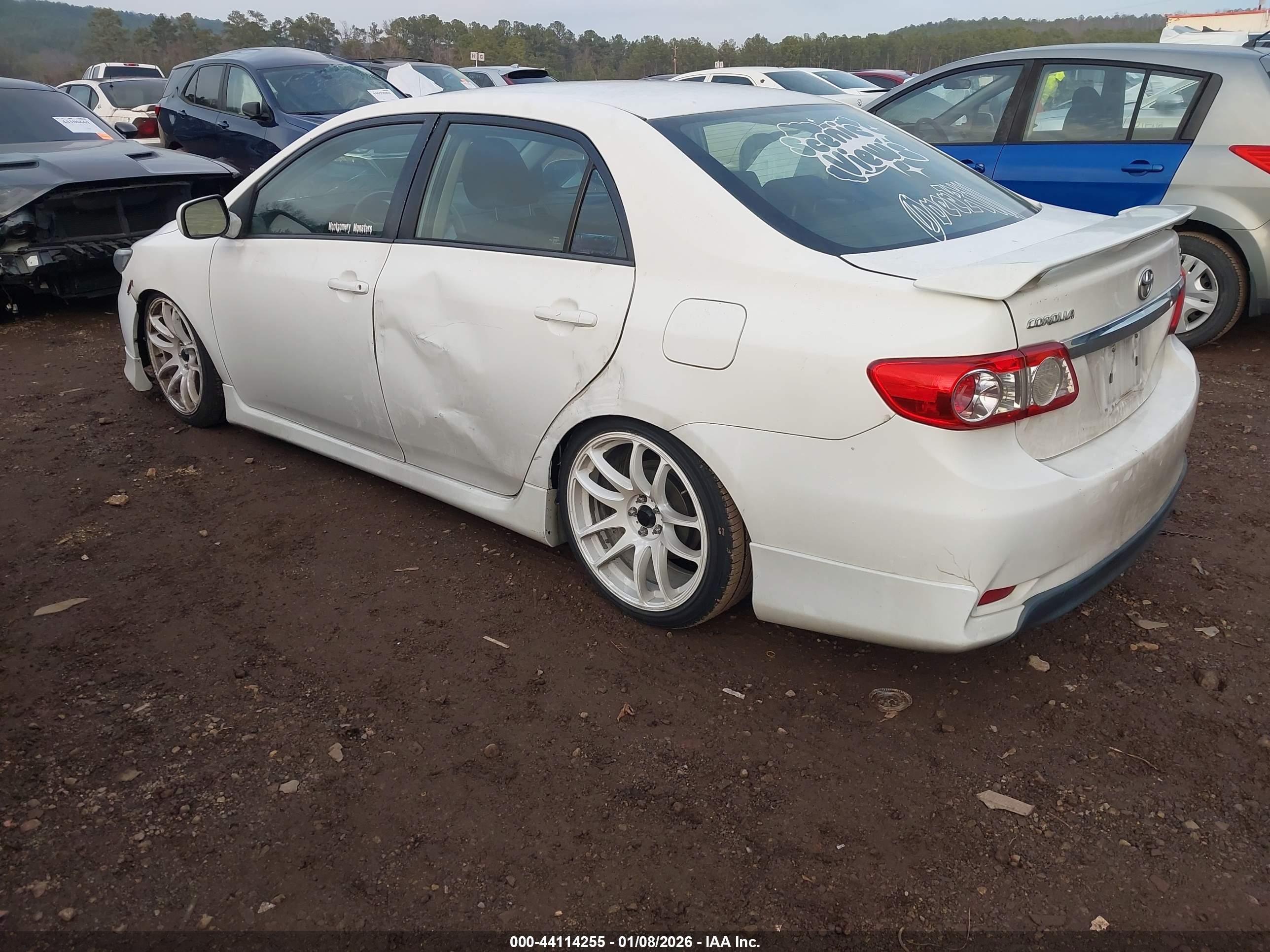 TOYOTA COROLLA image 3