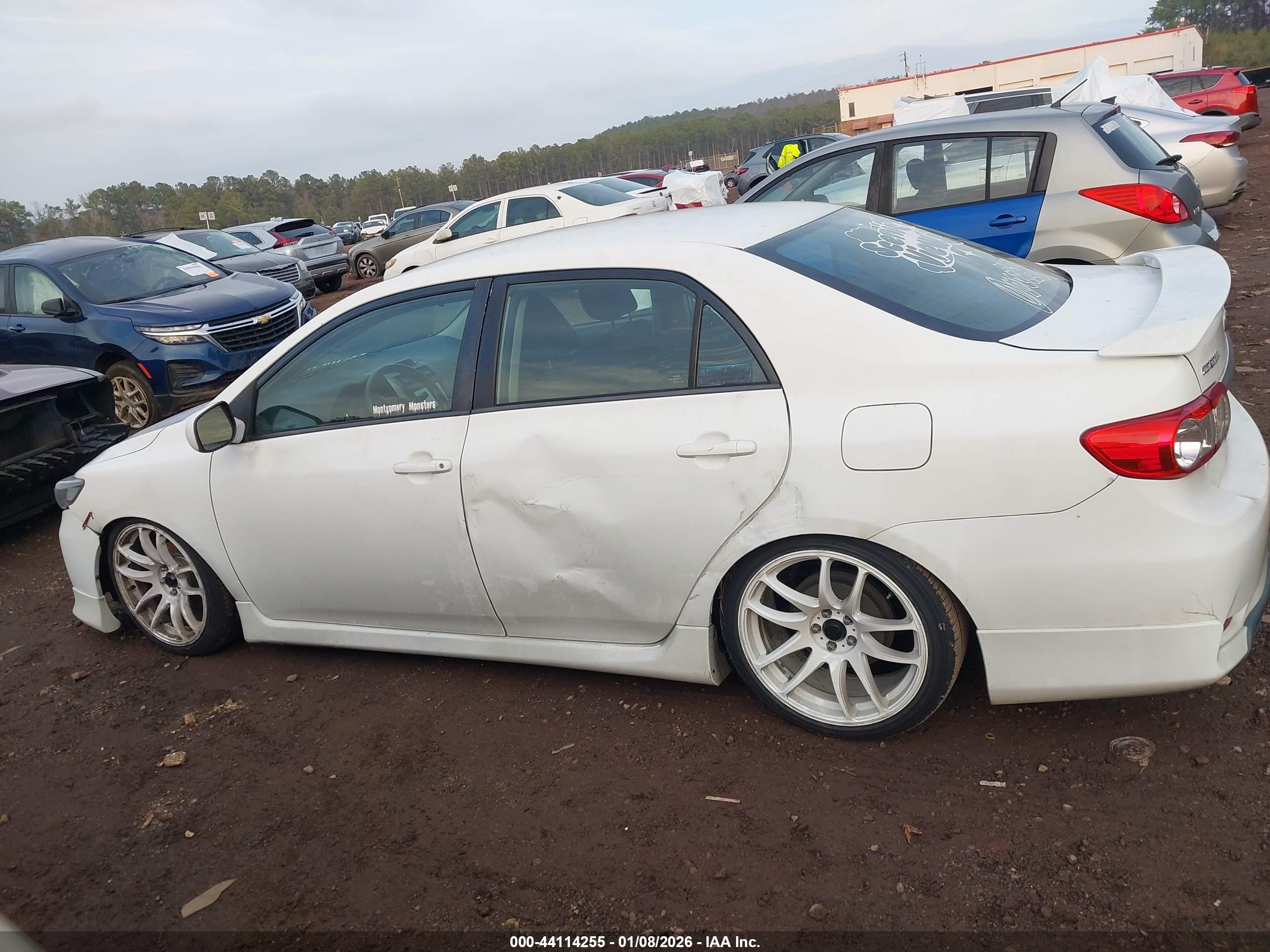 TOYOTA COROLLA image 6
