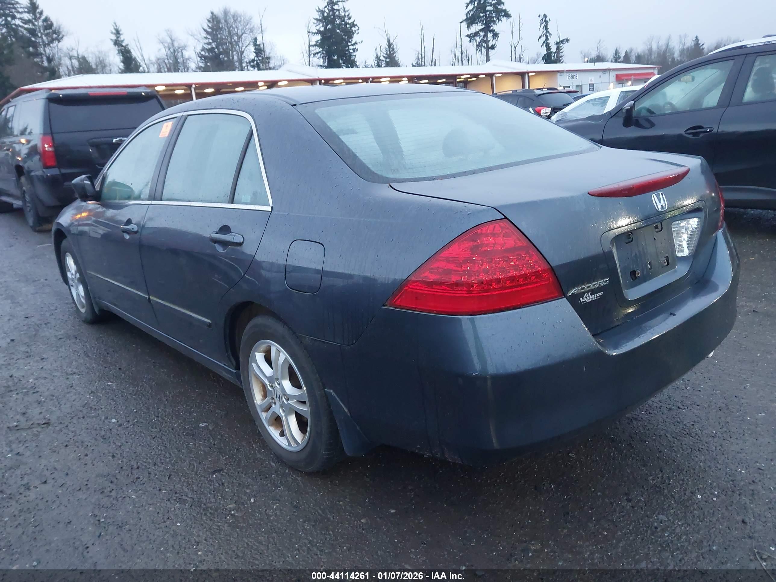 HONDA ACCORD image 3