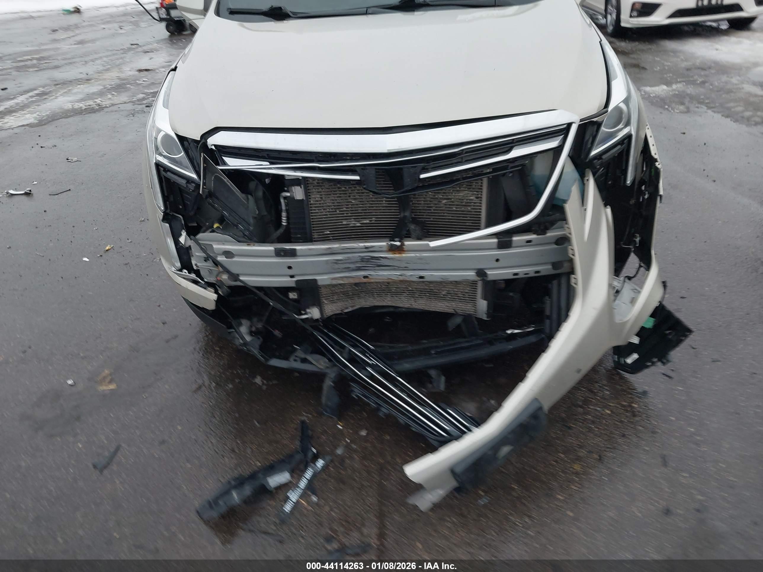 CADILLAC XT5 image 6