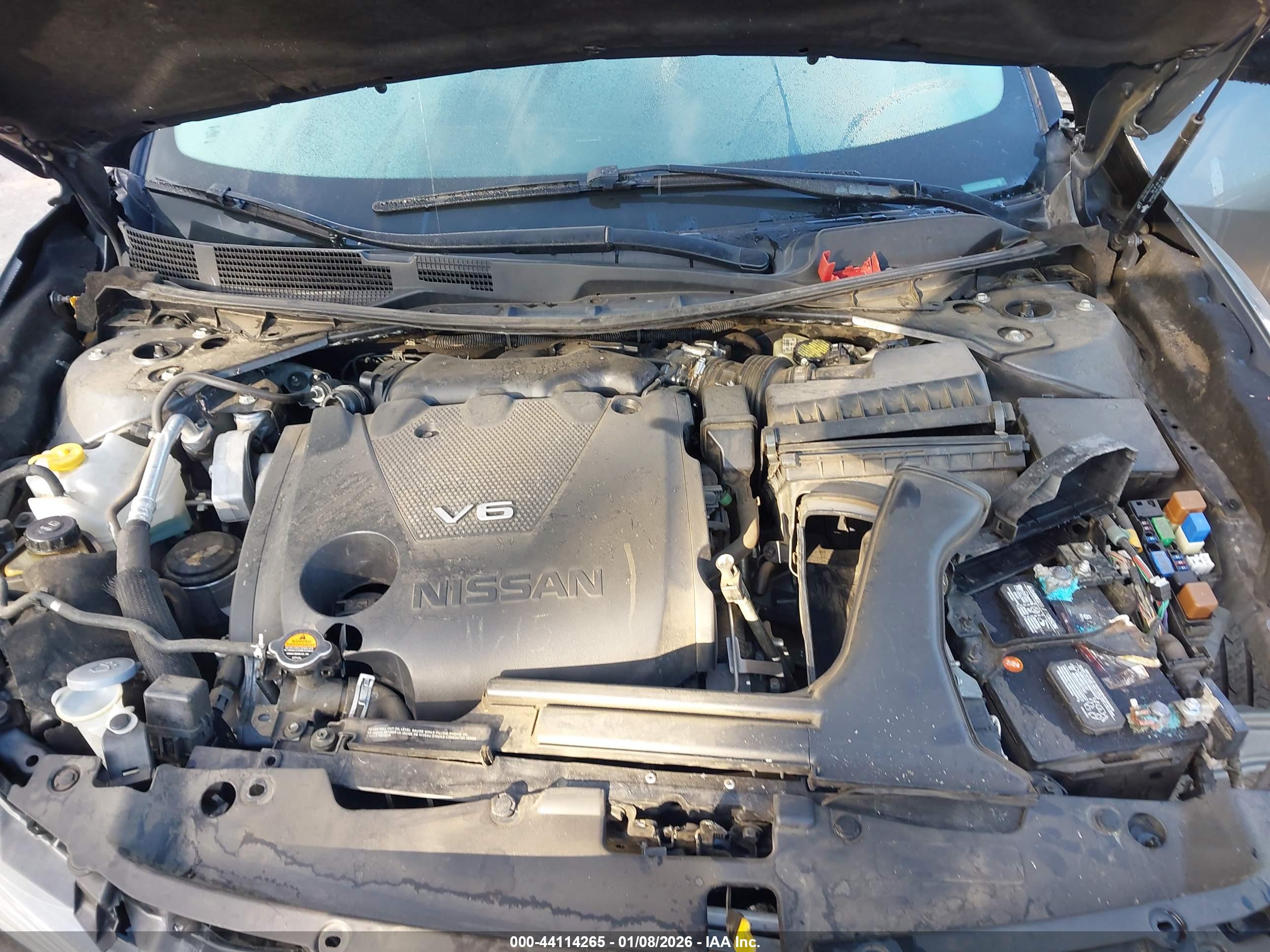 NISSAN MAXIMA image 10