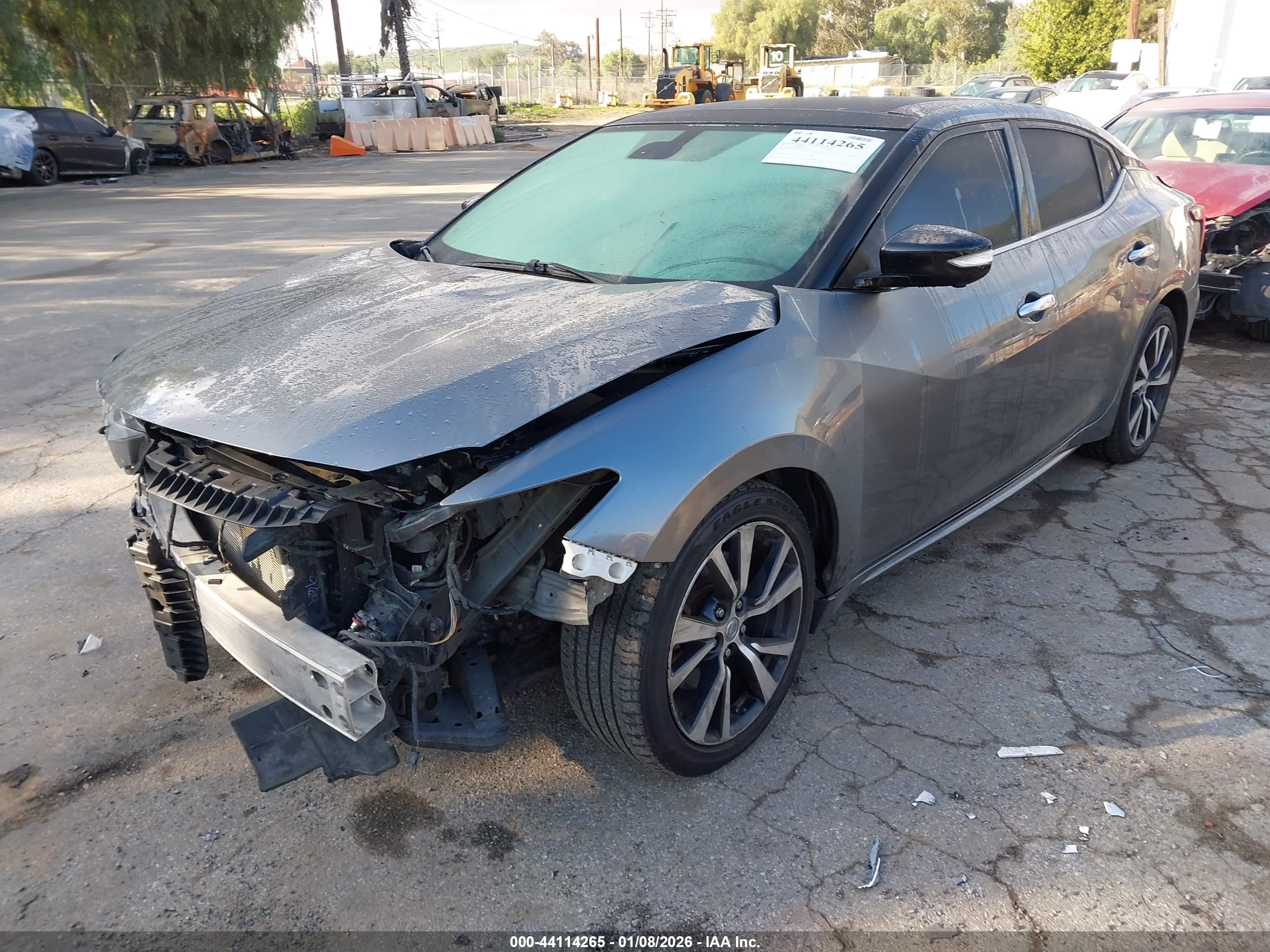 NISSAN MAXIMA image 2