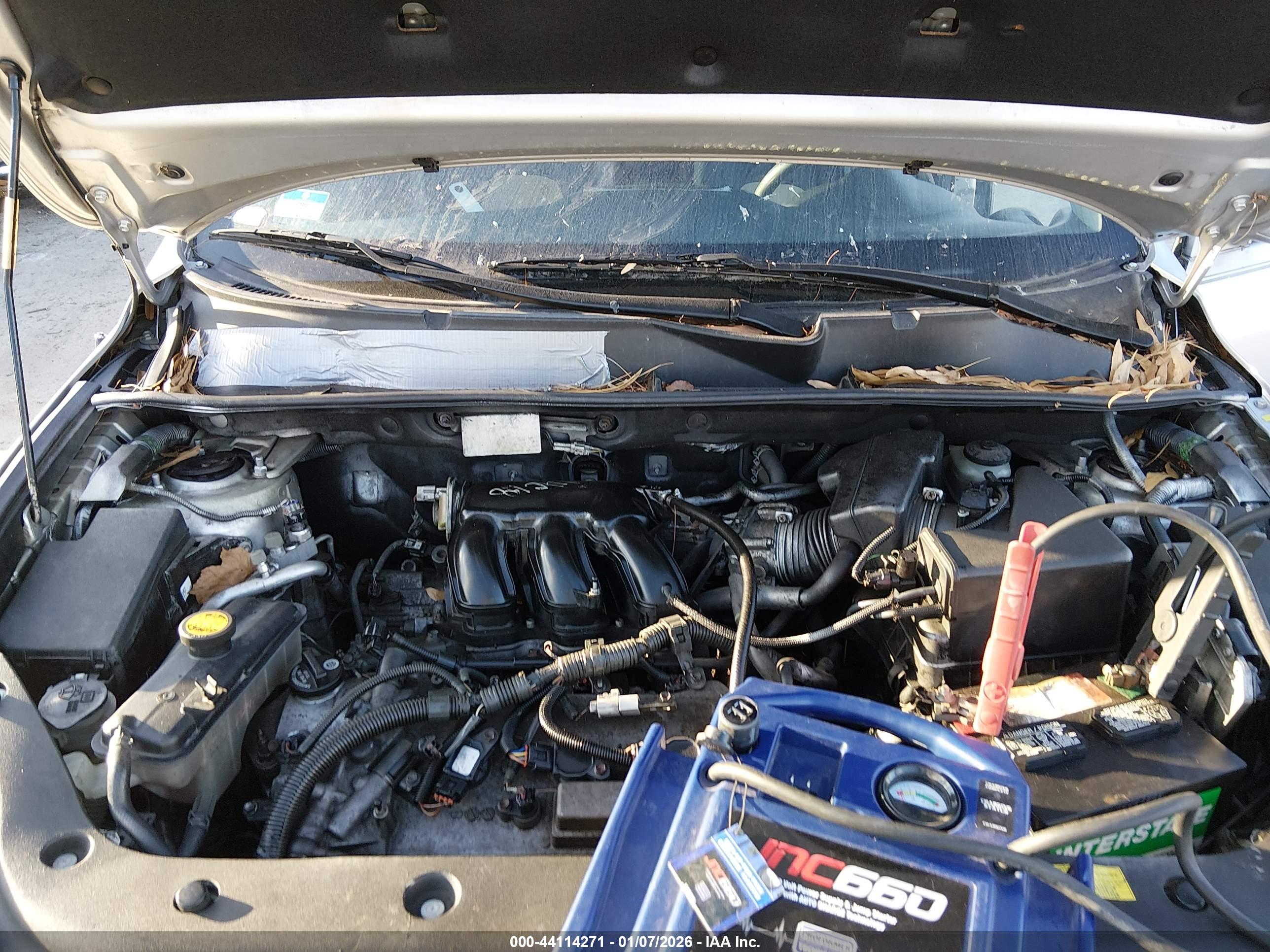 TOYOTA RAV4 image 10