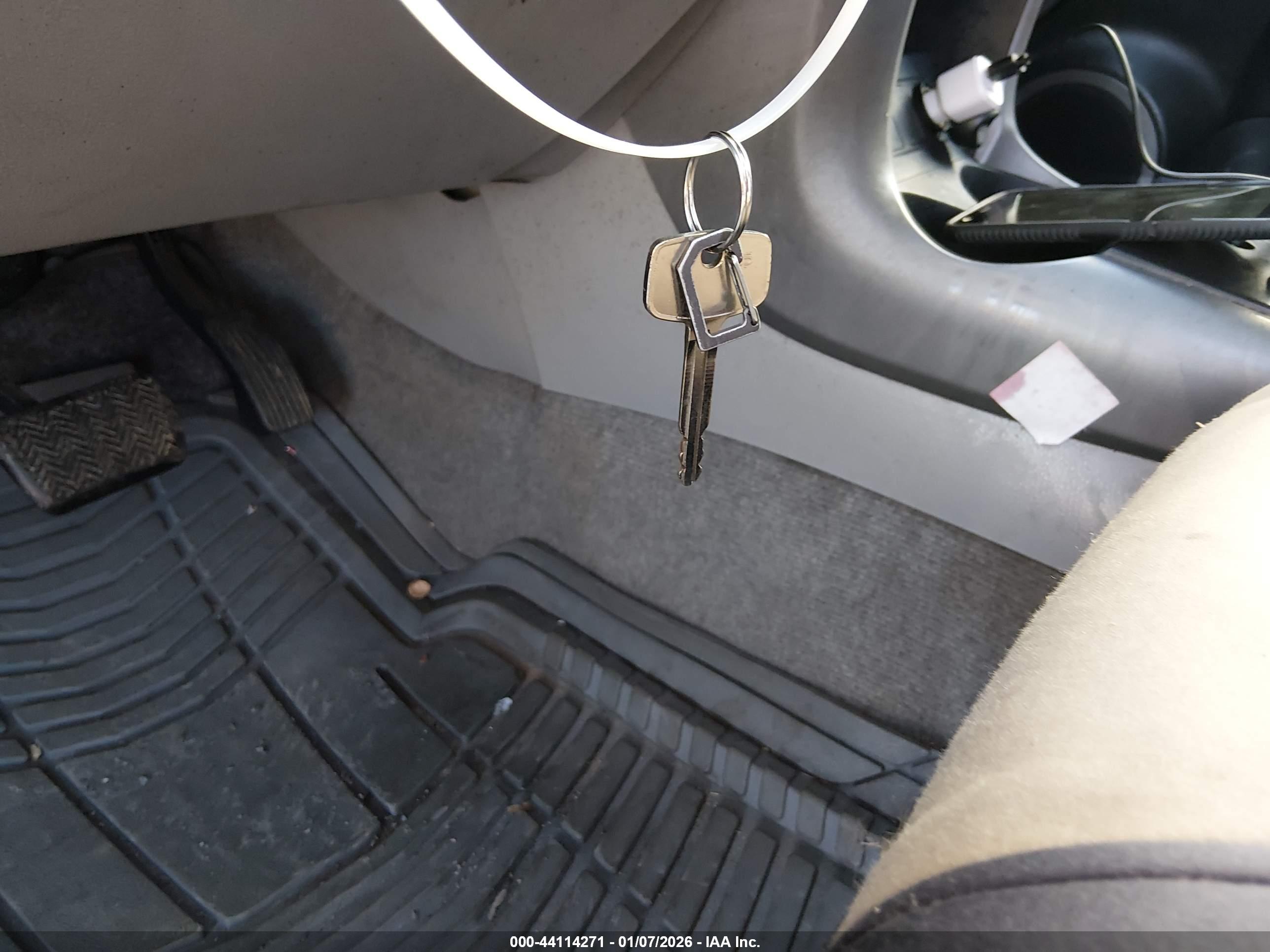 TOYOTA RAV4 image 11