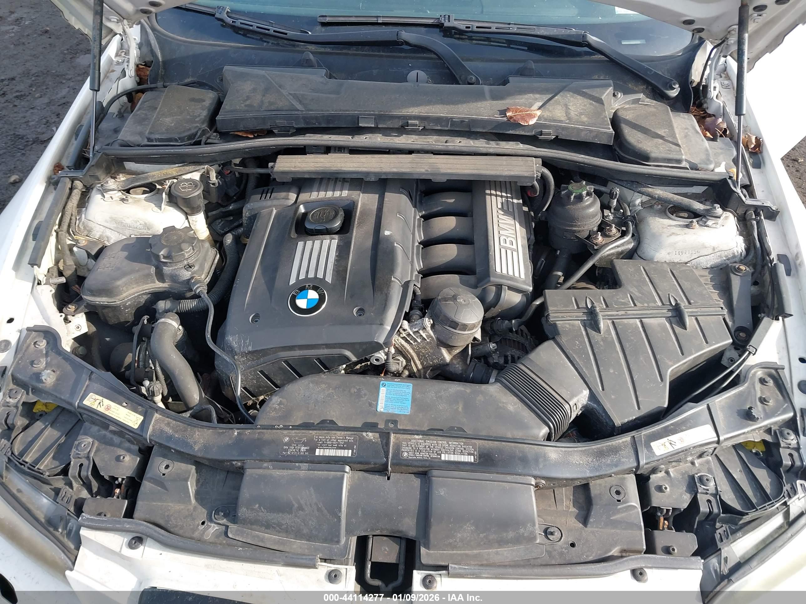 BMW 328XI image 10