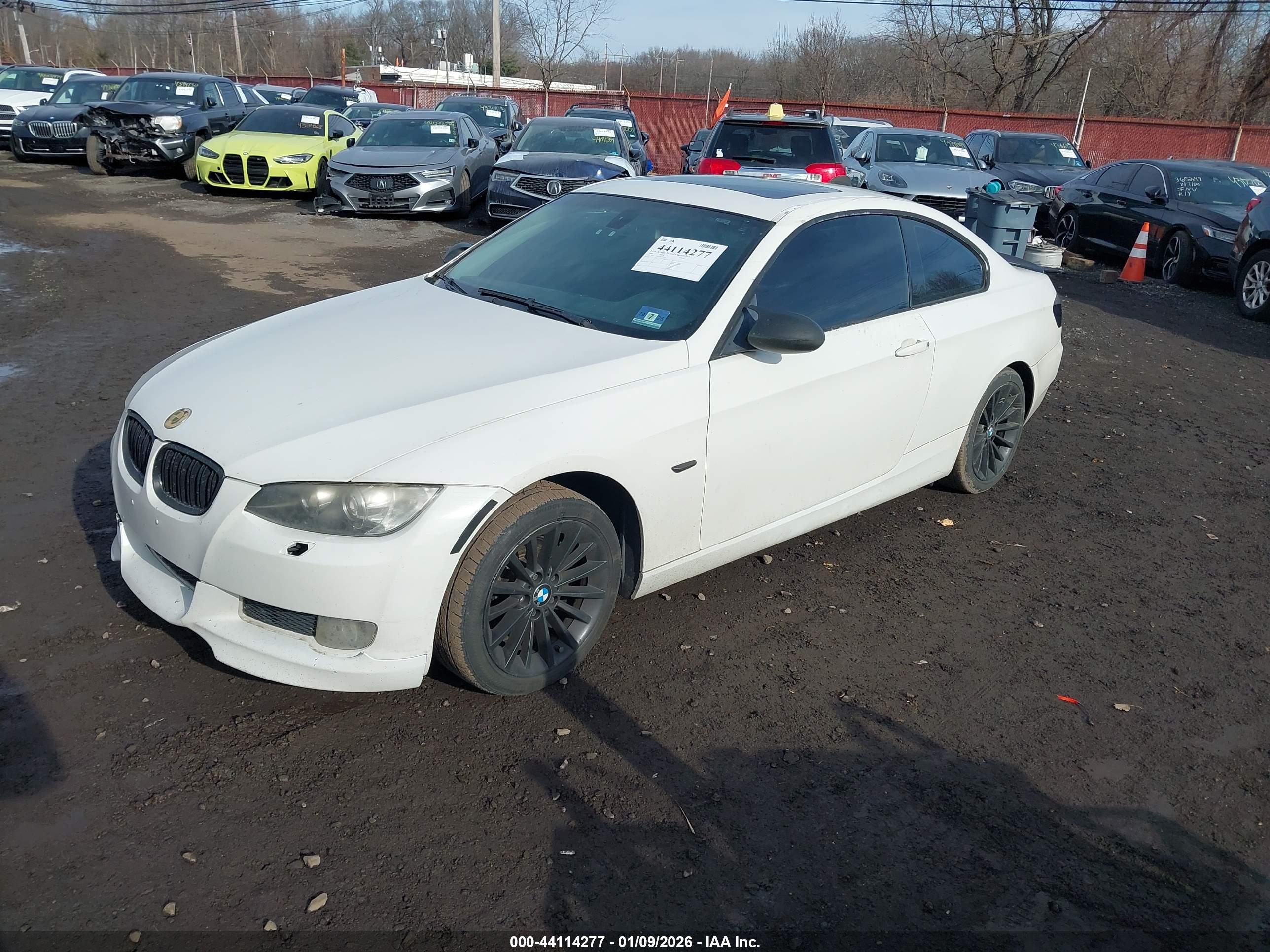 BMW 328XI image 2