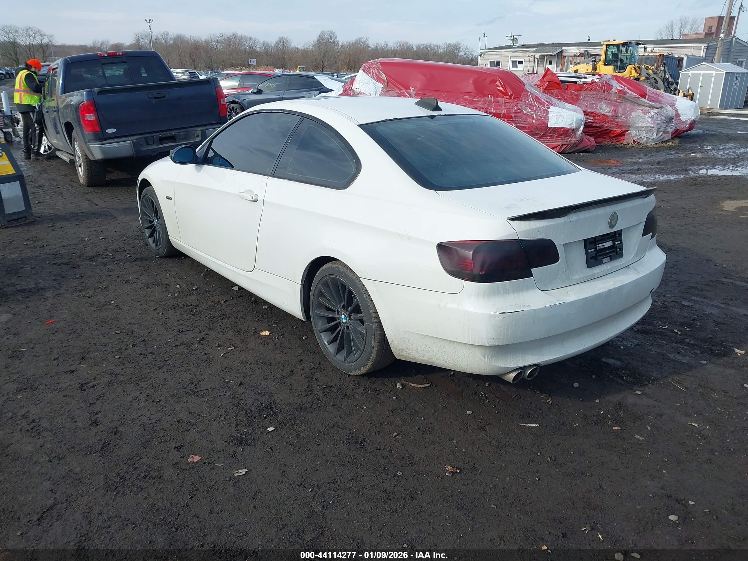 BMW 328XI image 3