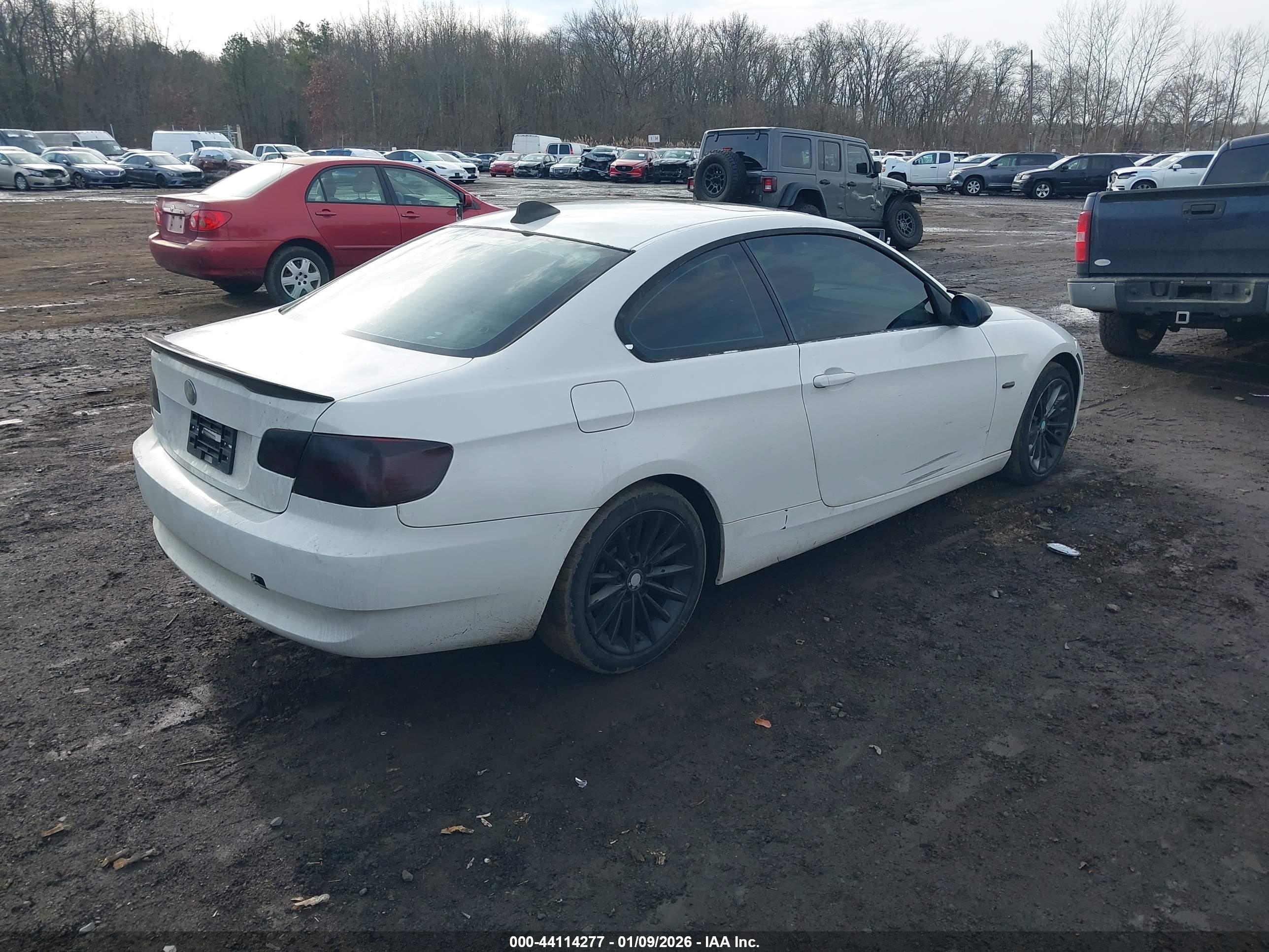 BMW 328XI image 4