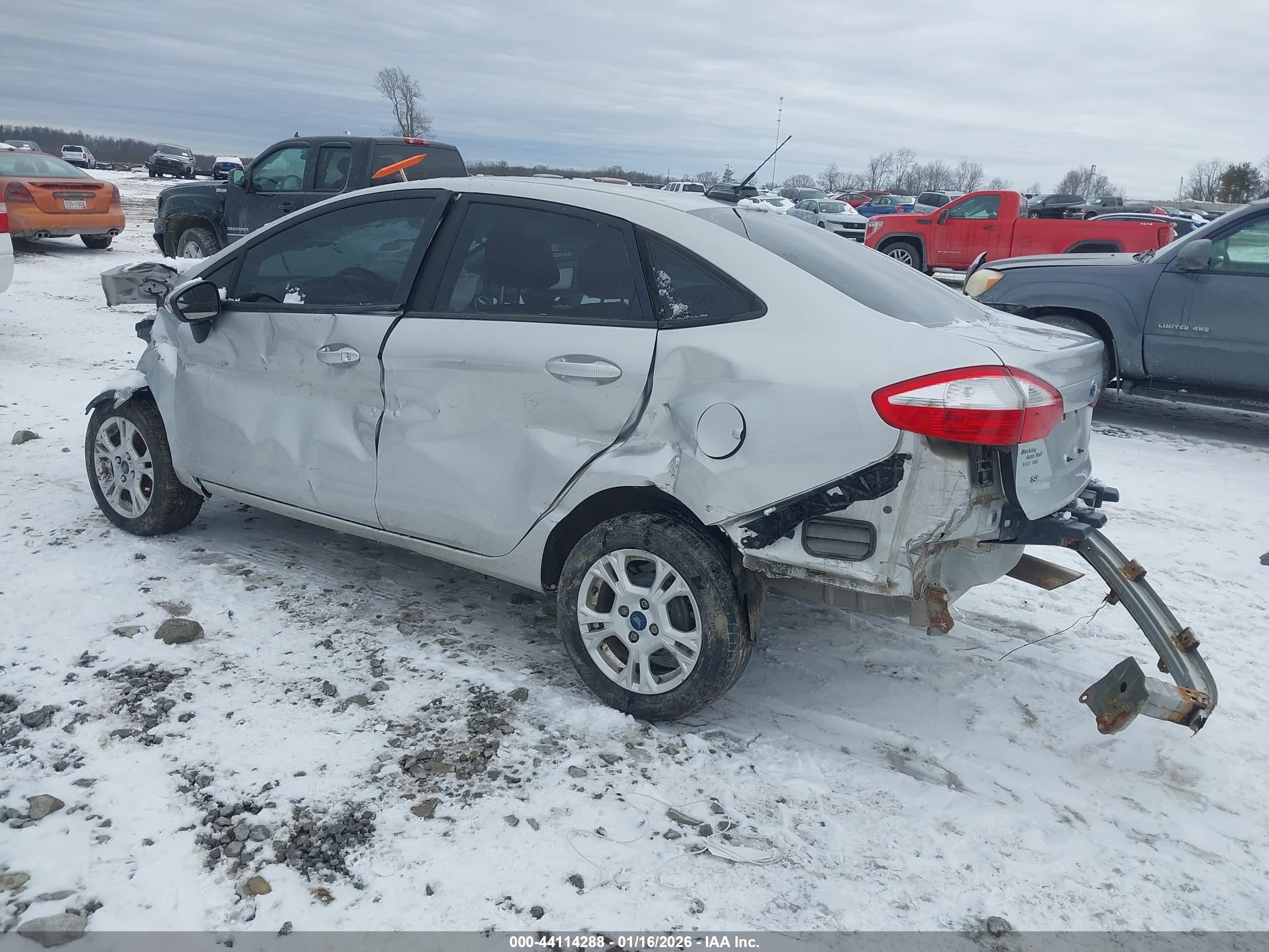 FORD FIESTA image 3