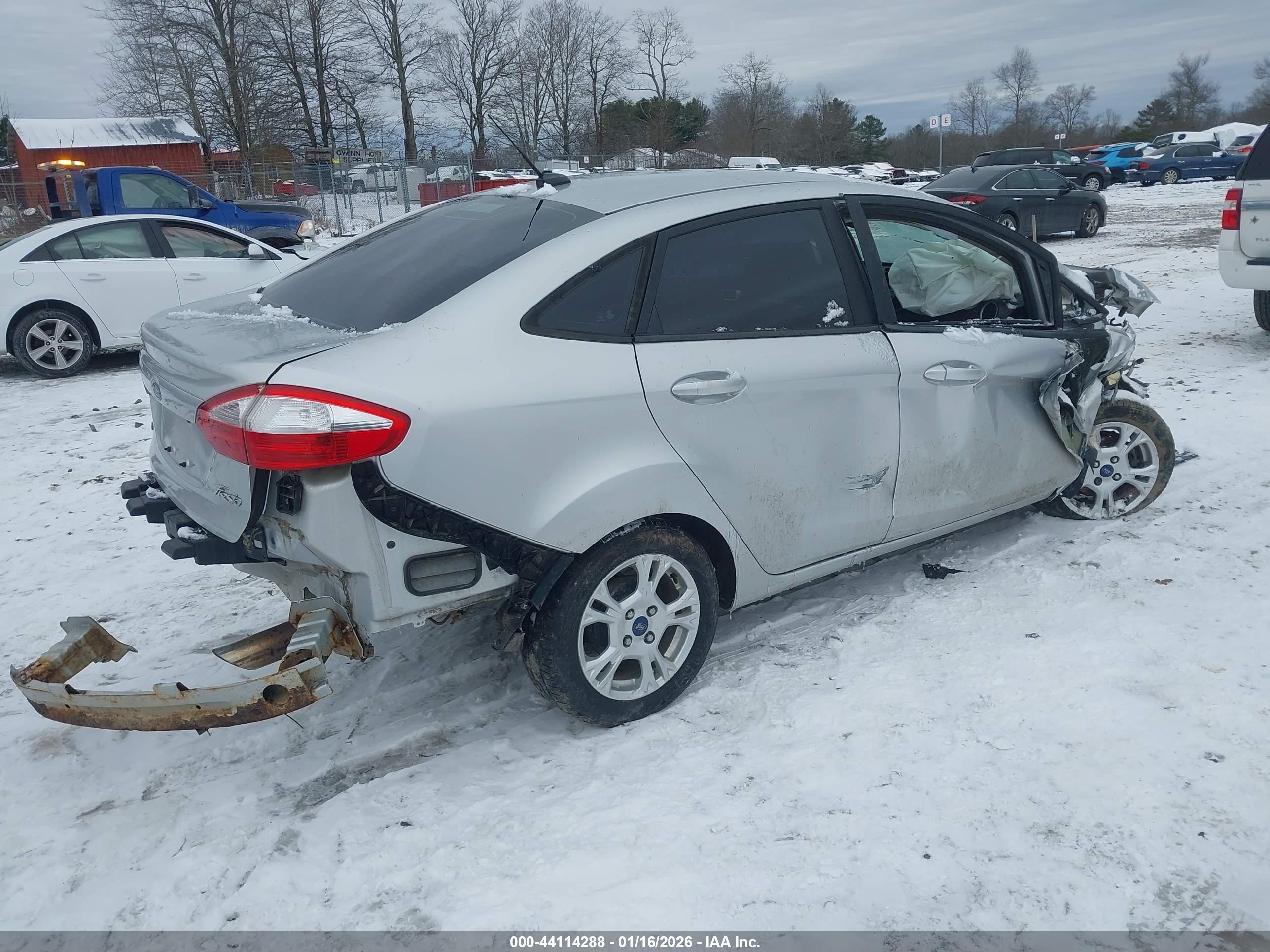 FORD FIESTA image 4