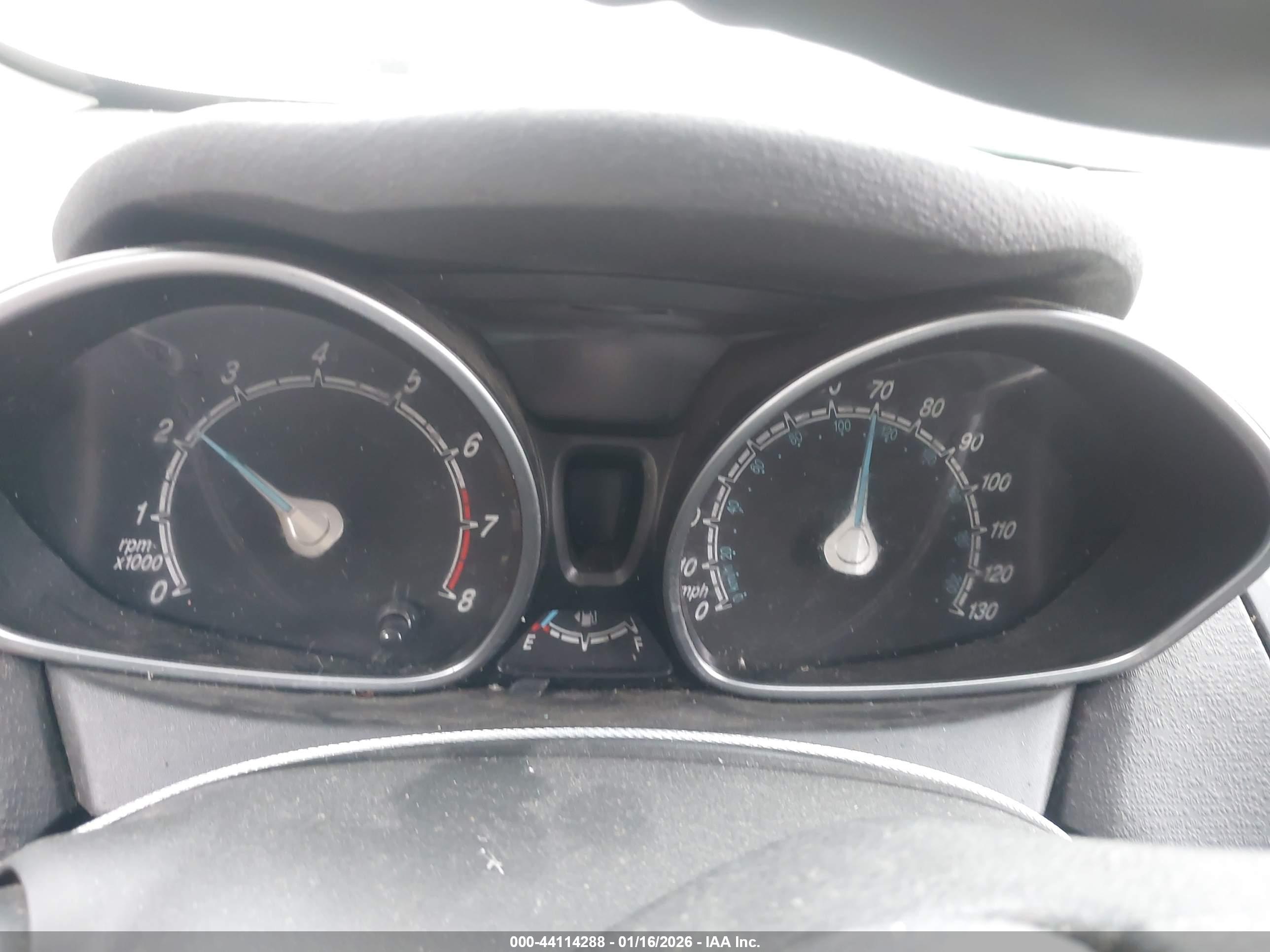 FORD FIESTA image 7