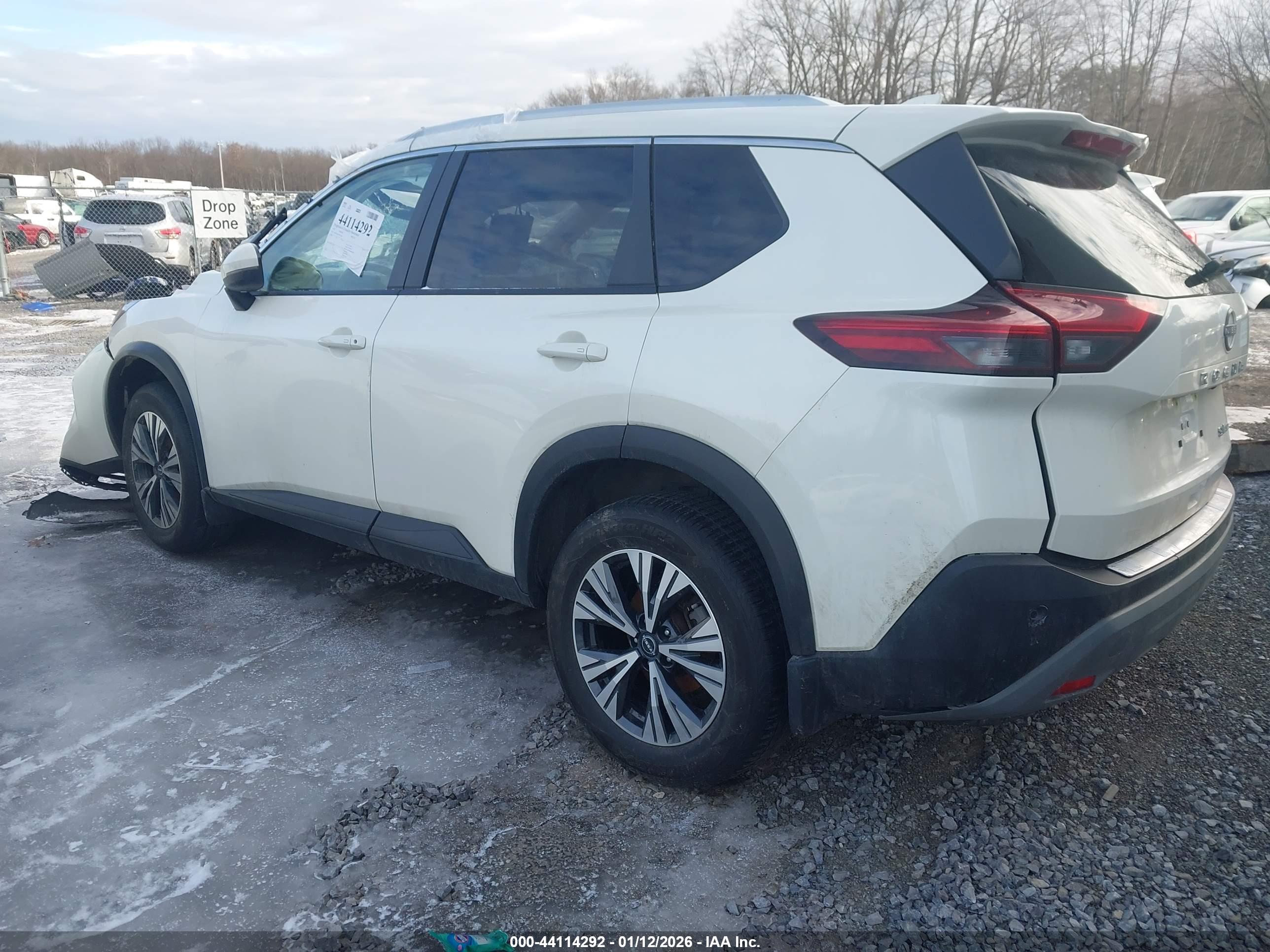 NISSAN ROGUE image 3
