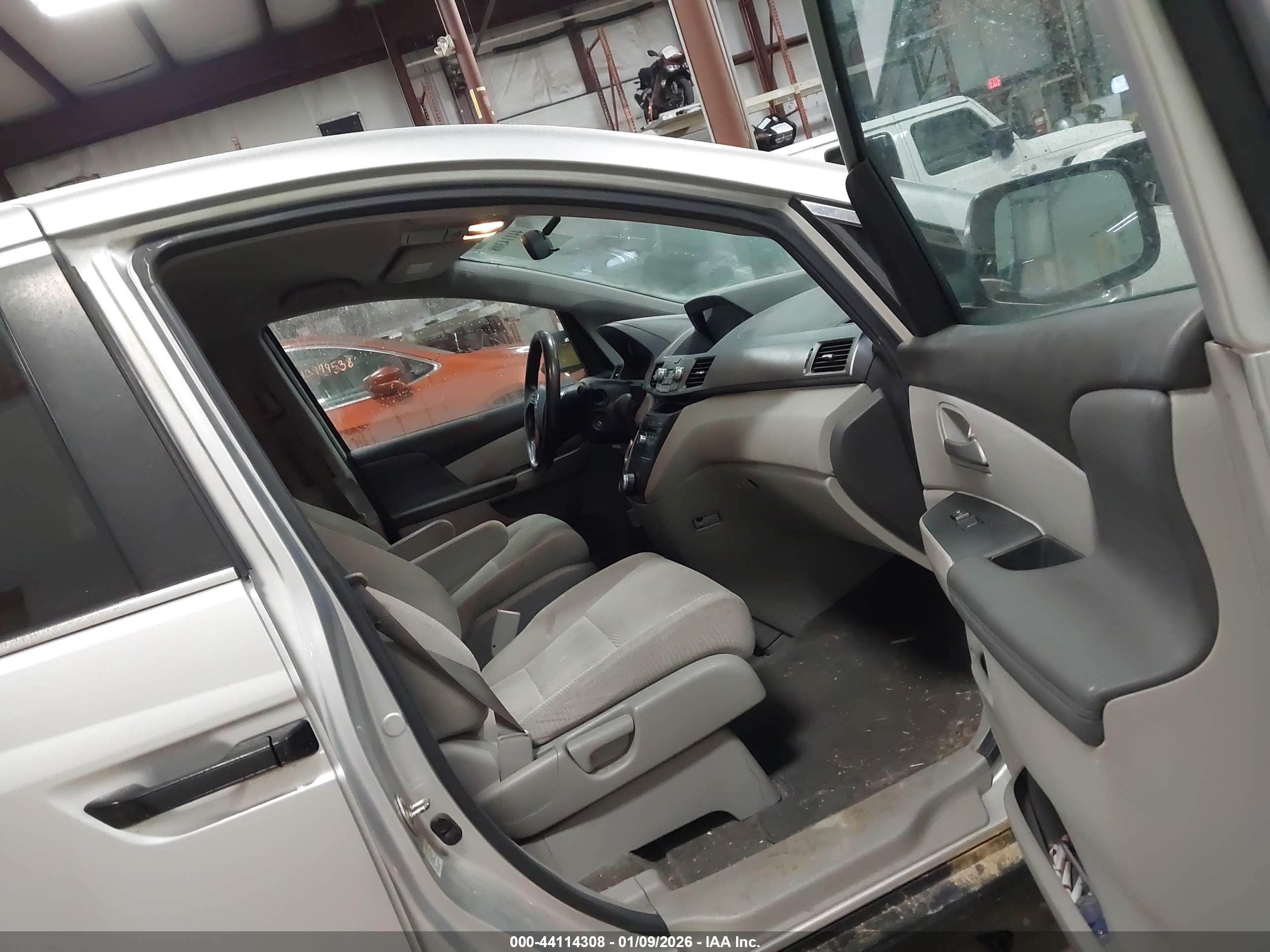 HONDA ODYSSEY image 5