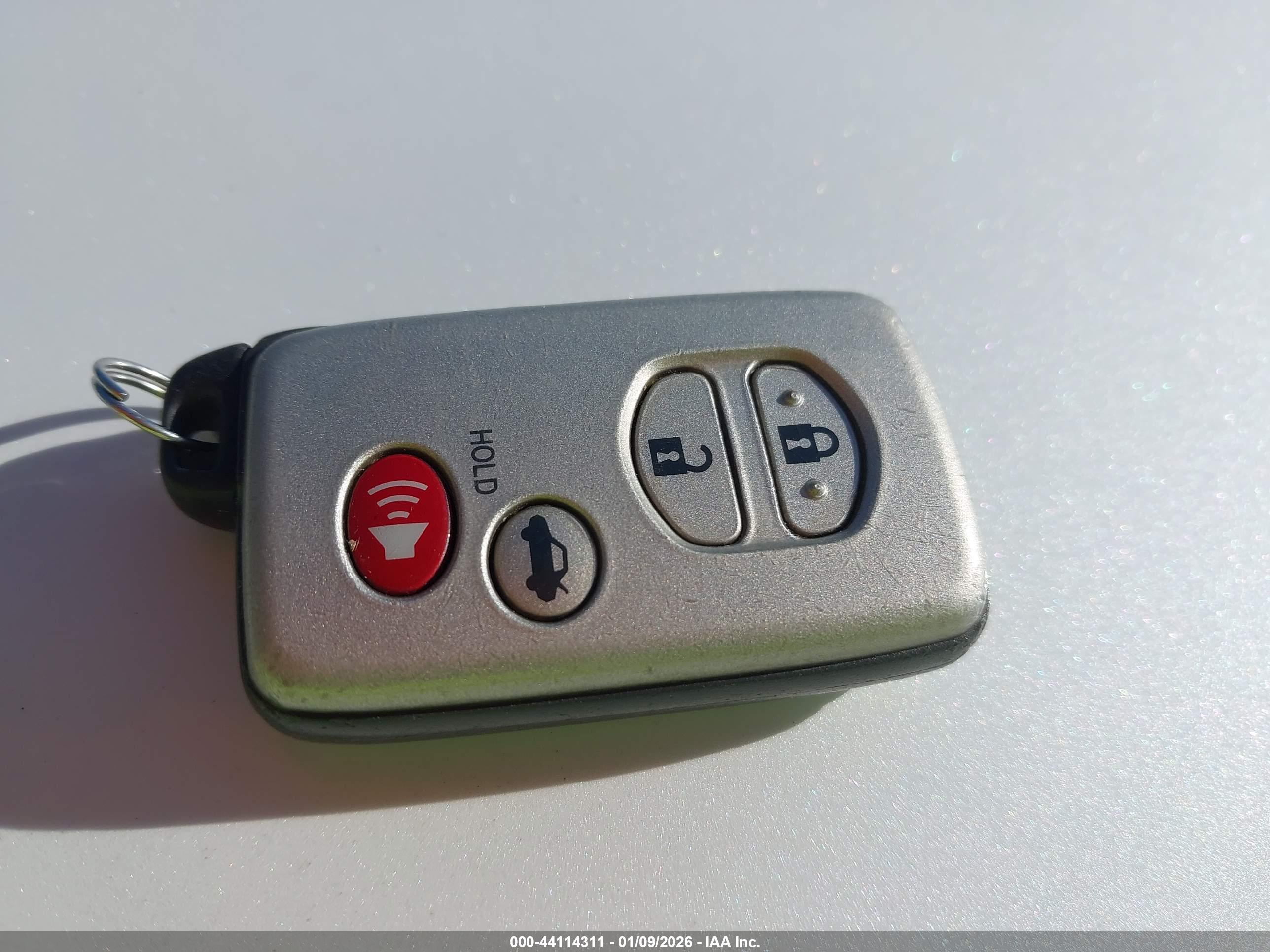 TOYOTA CAMRY image 11