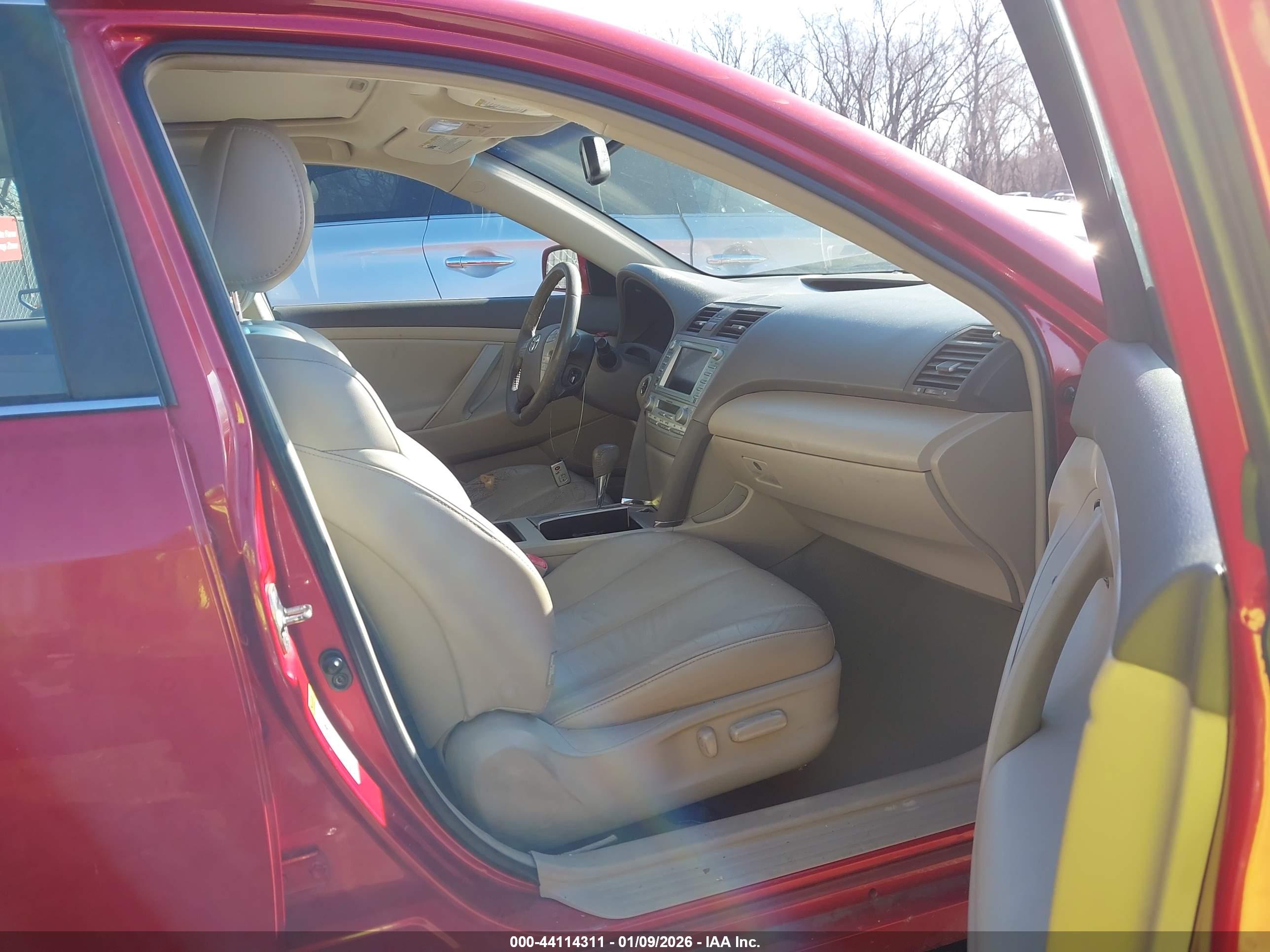 TOYOTA CAMRY image 5