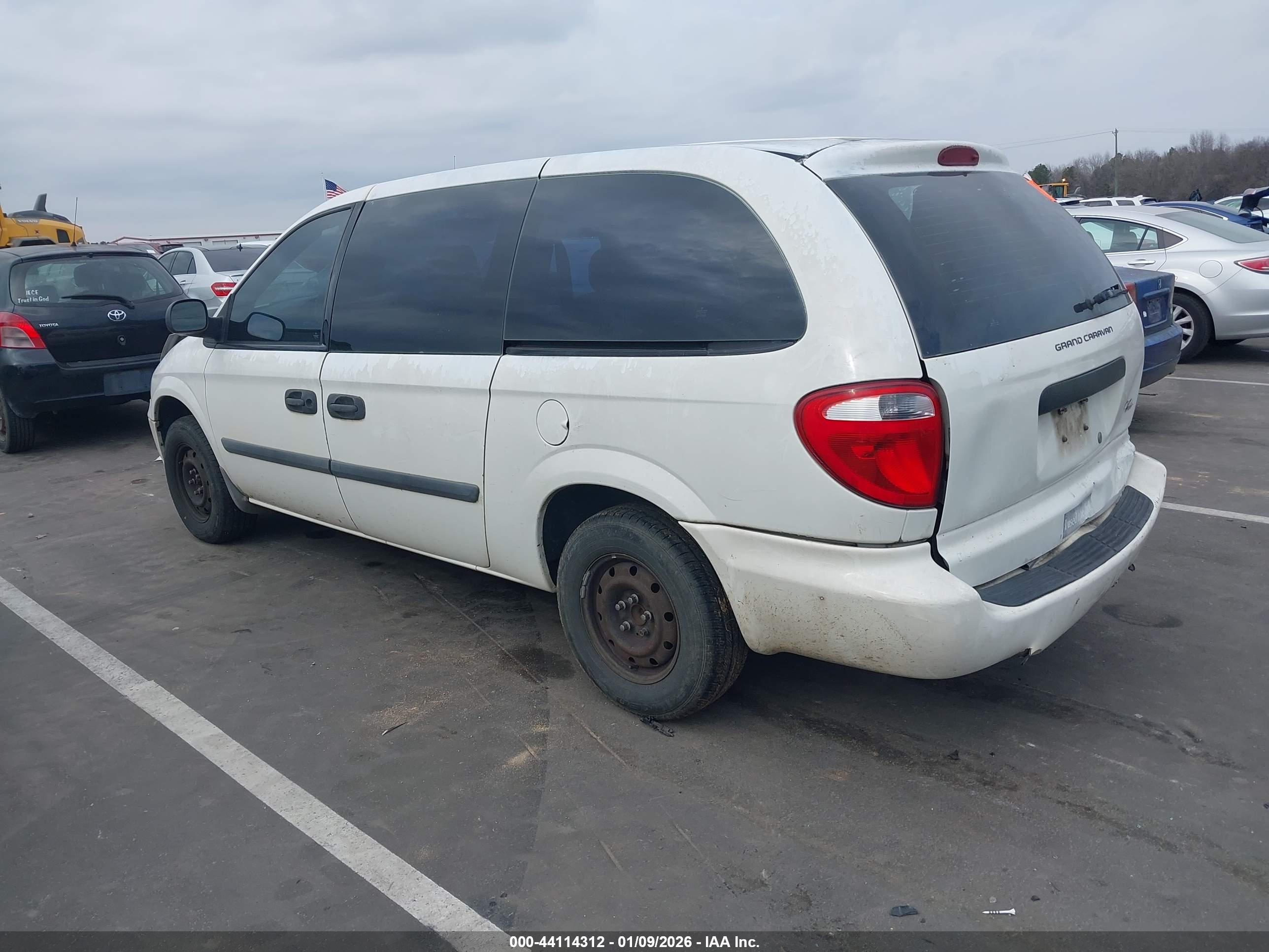 DODGE GRAND image 3