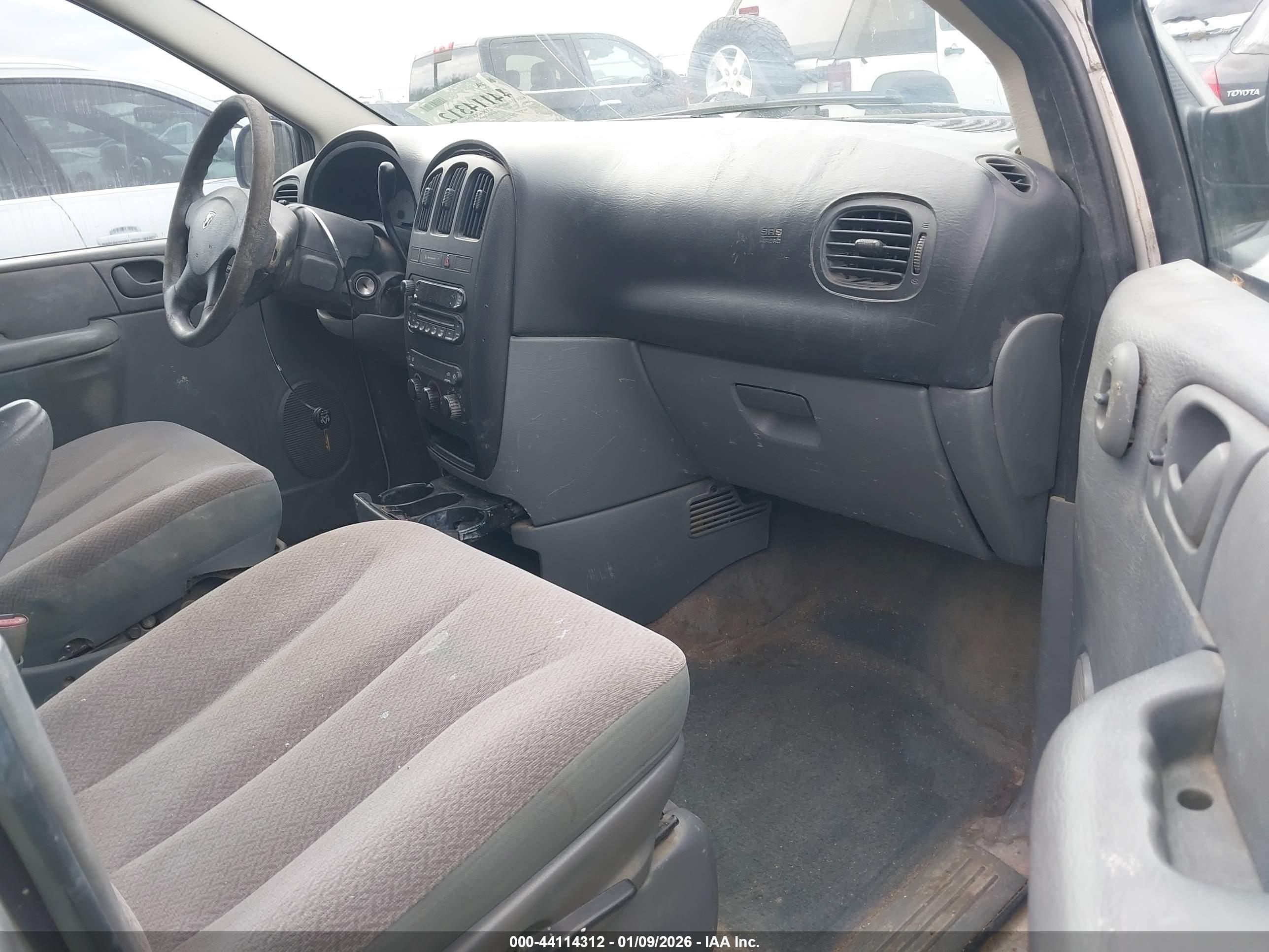 DODGE GRAND image 5