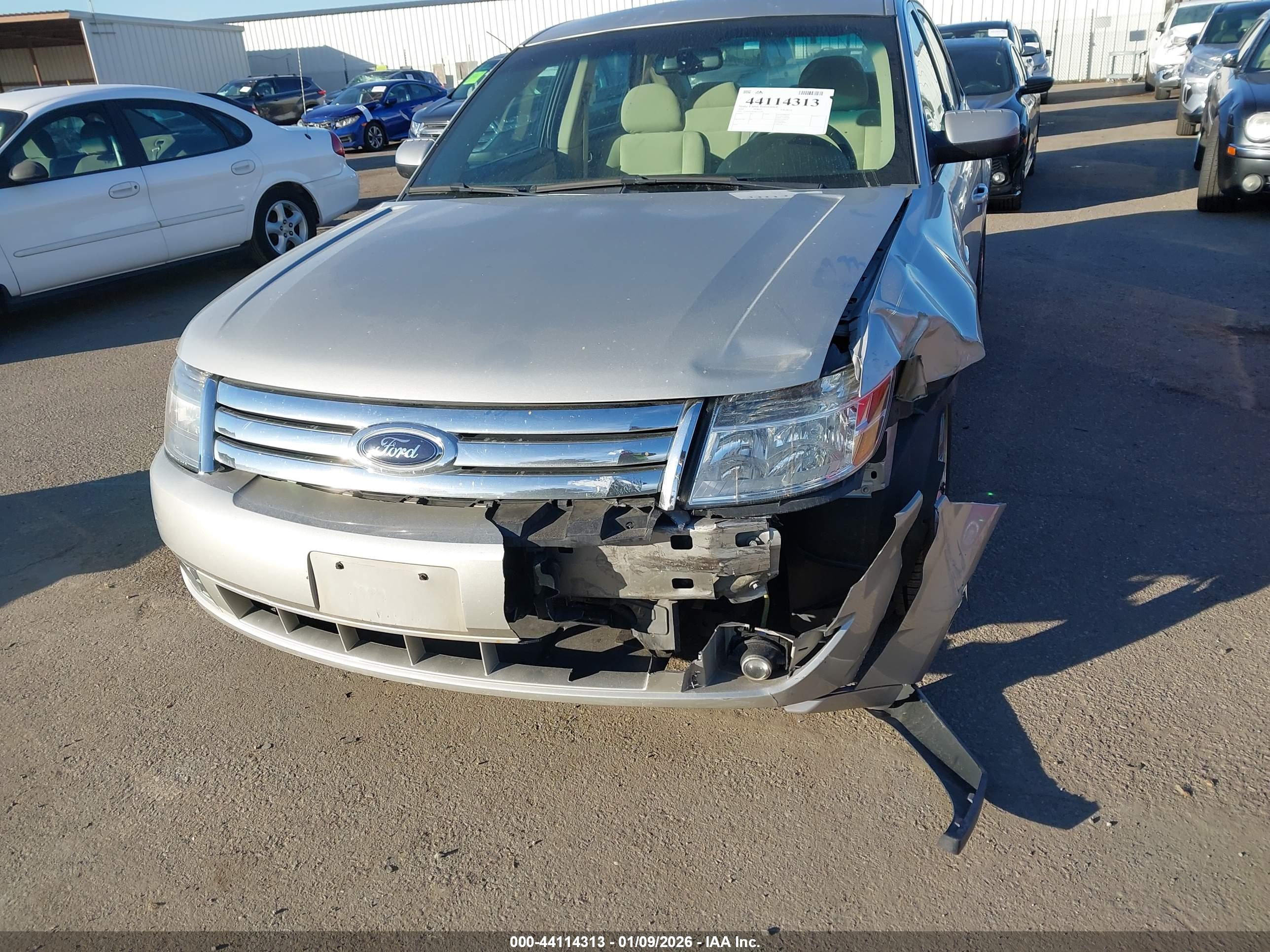 FORD TAURUS image 6
