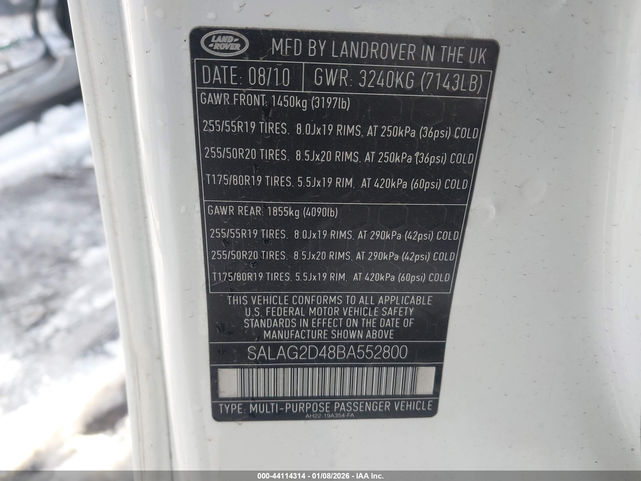 LAND ROVER image 9