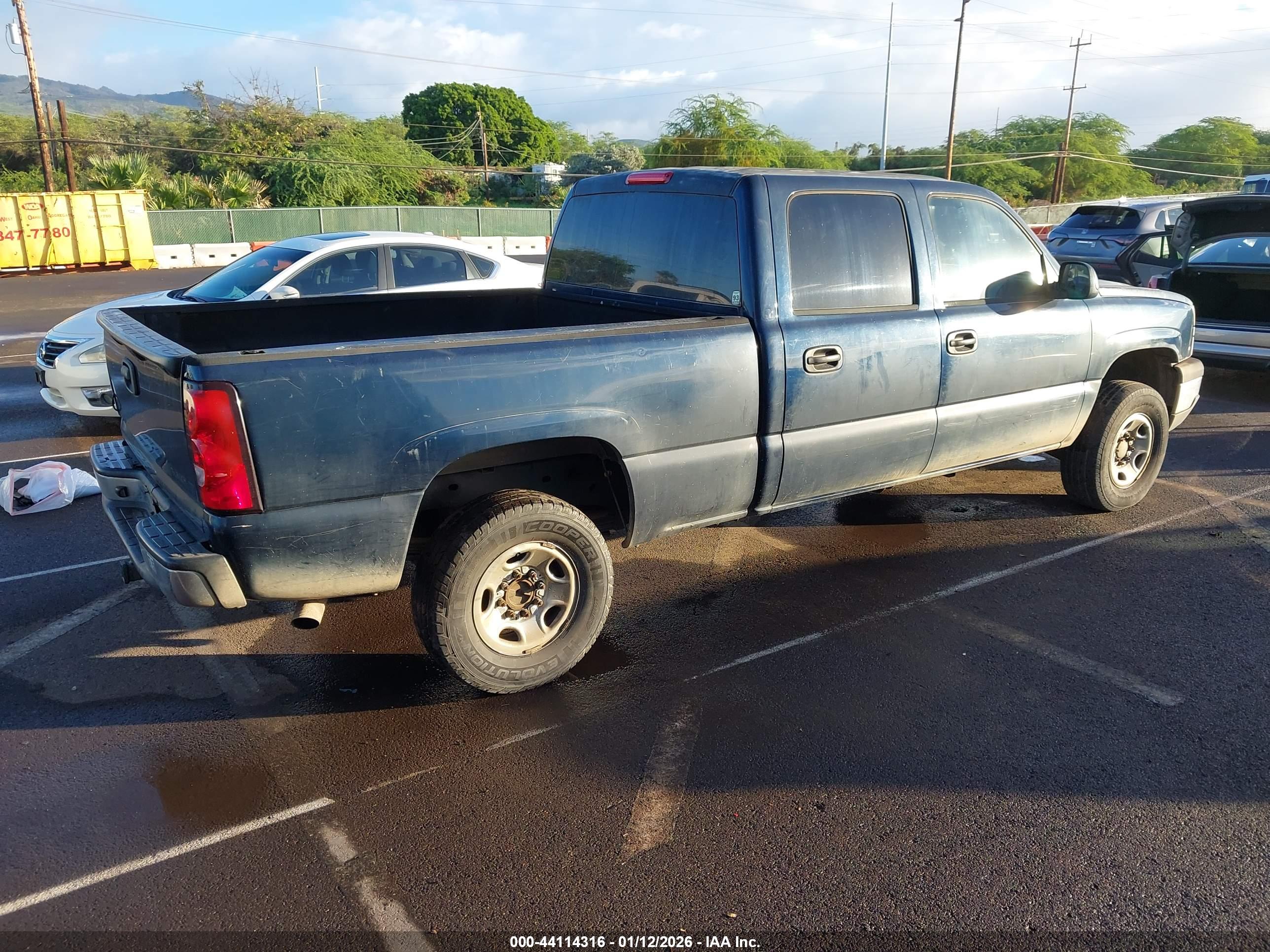 CHEVROLET SILVERADO image 4