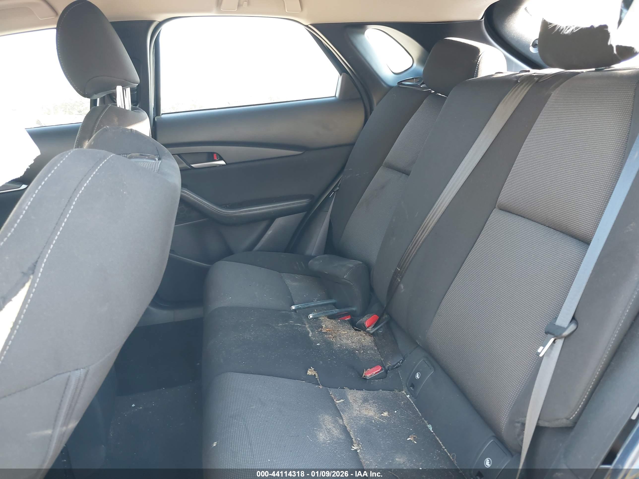 MAZDA CX-30 image 8