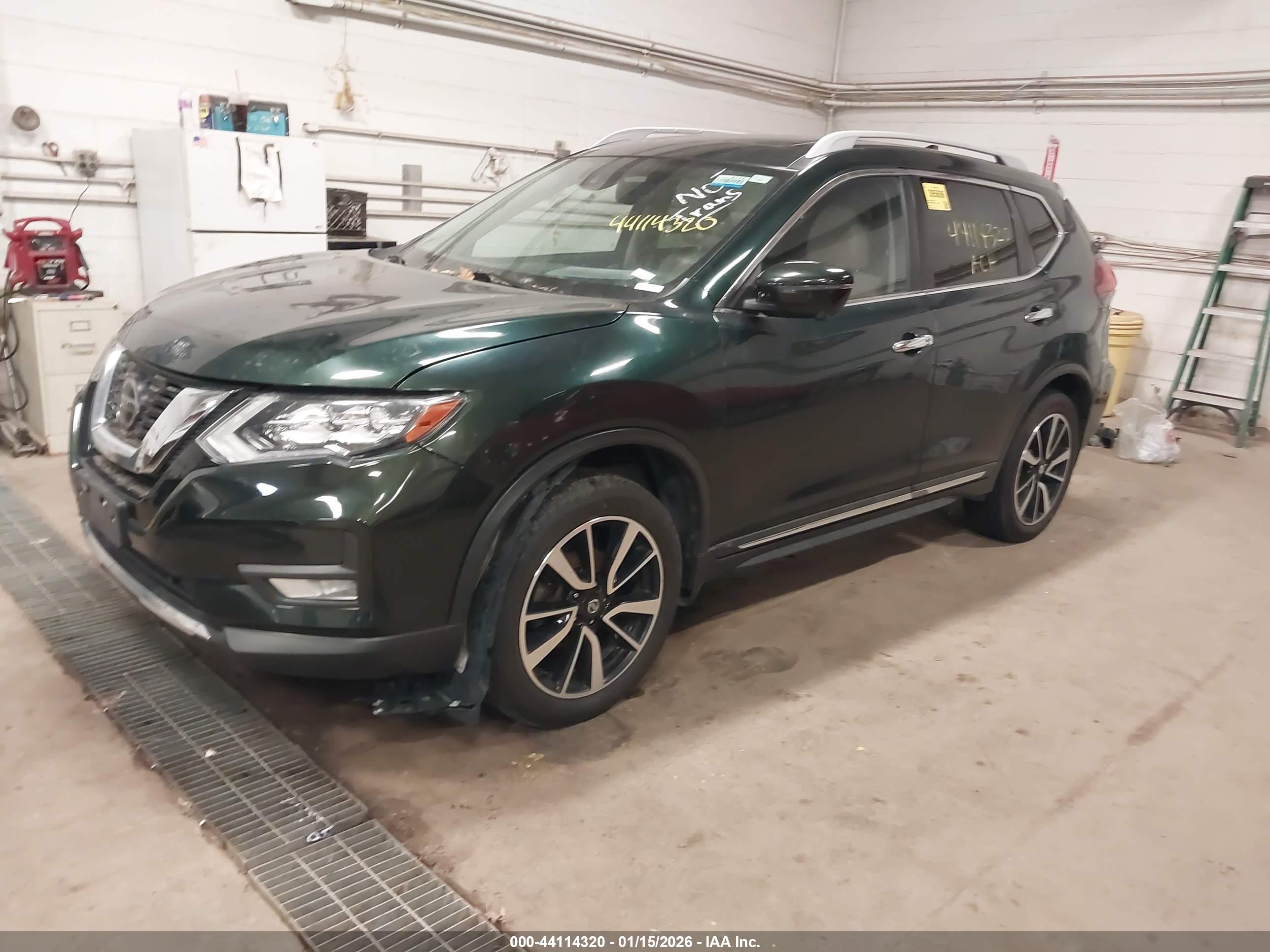 NISSAN ROGUE image 2