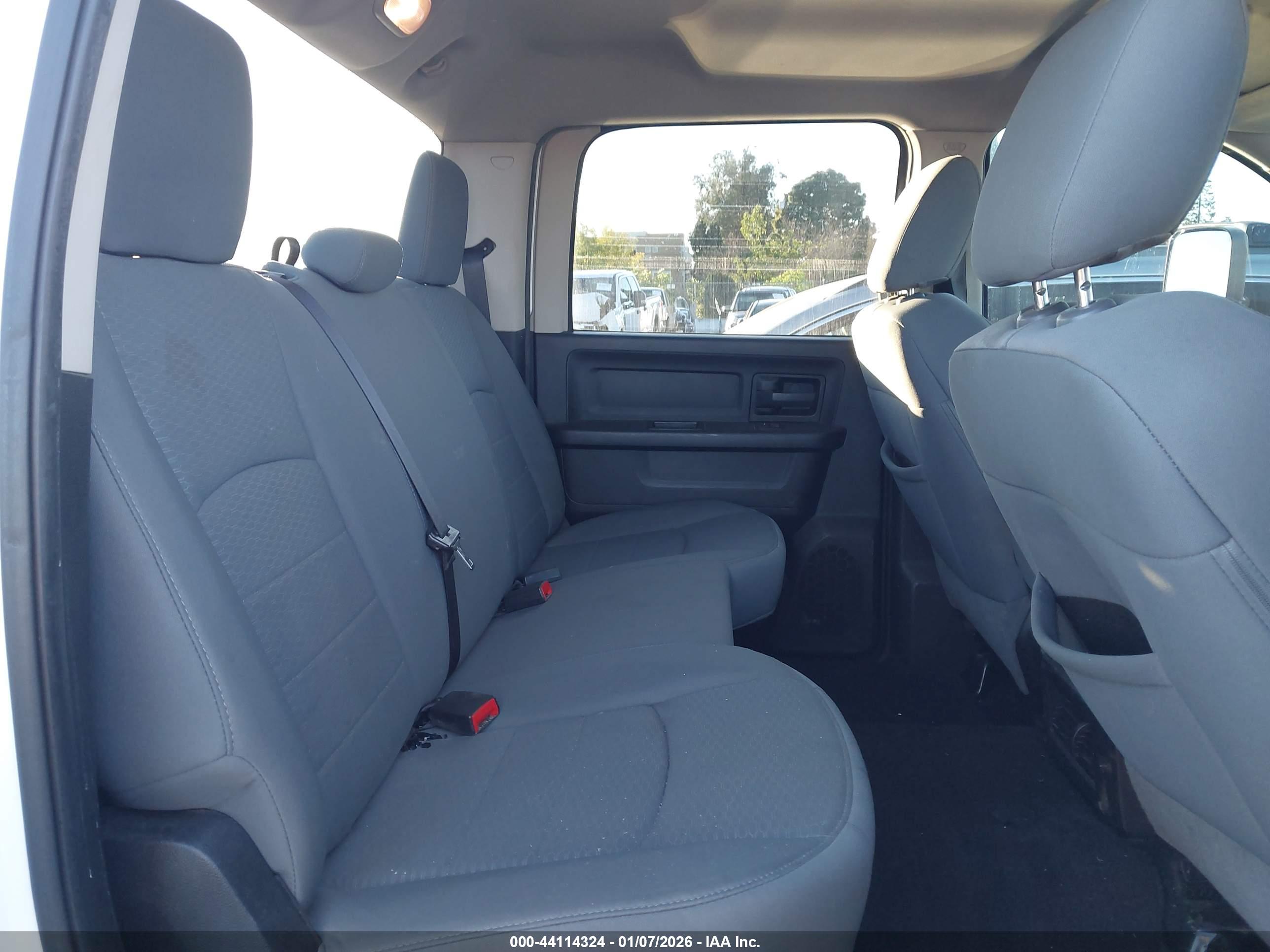 RAM 3500 image 8