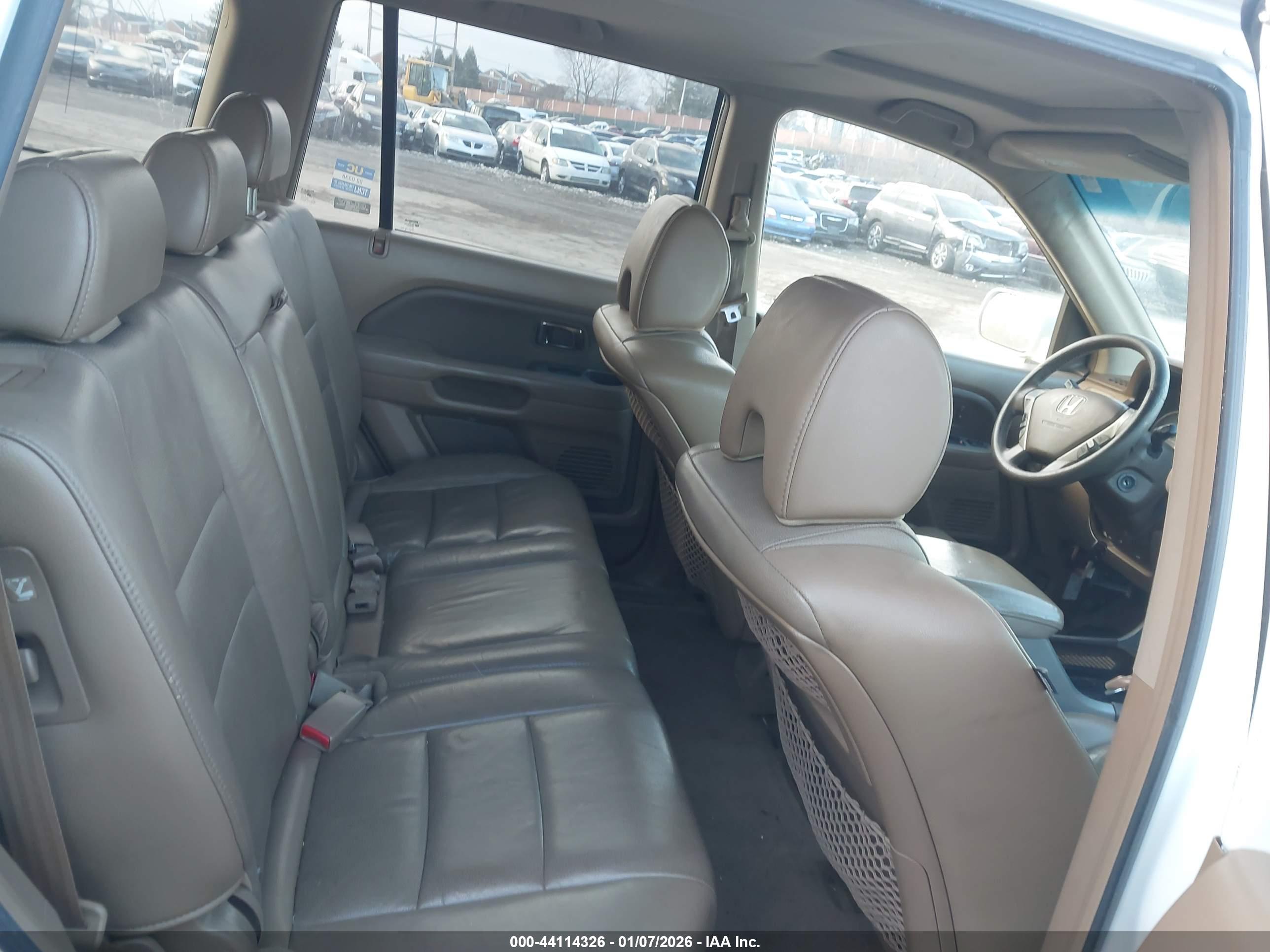 HONDA PILOT image 8