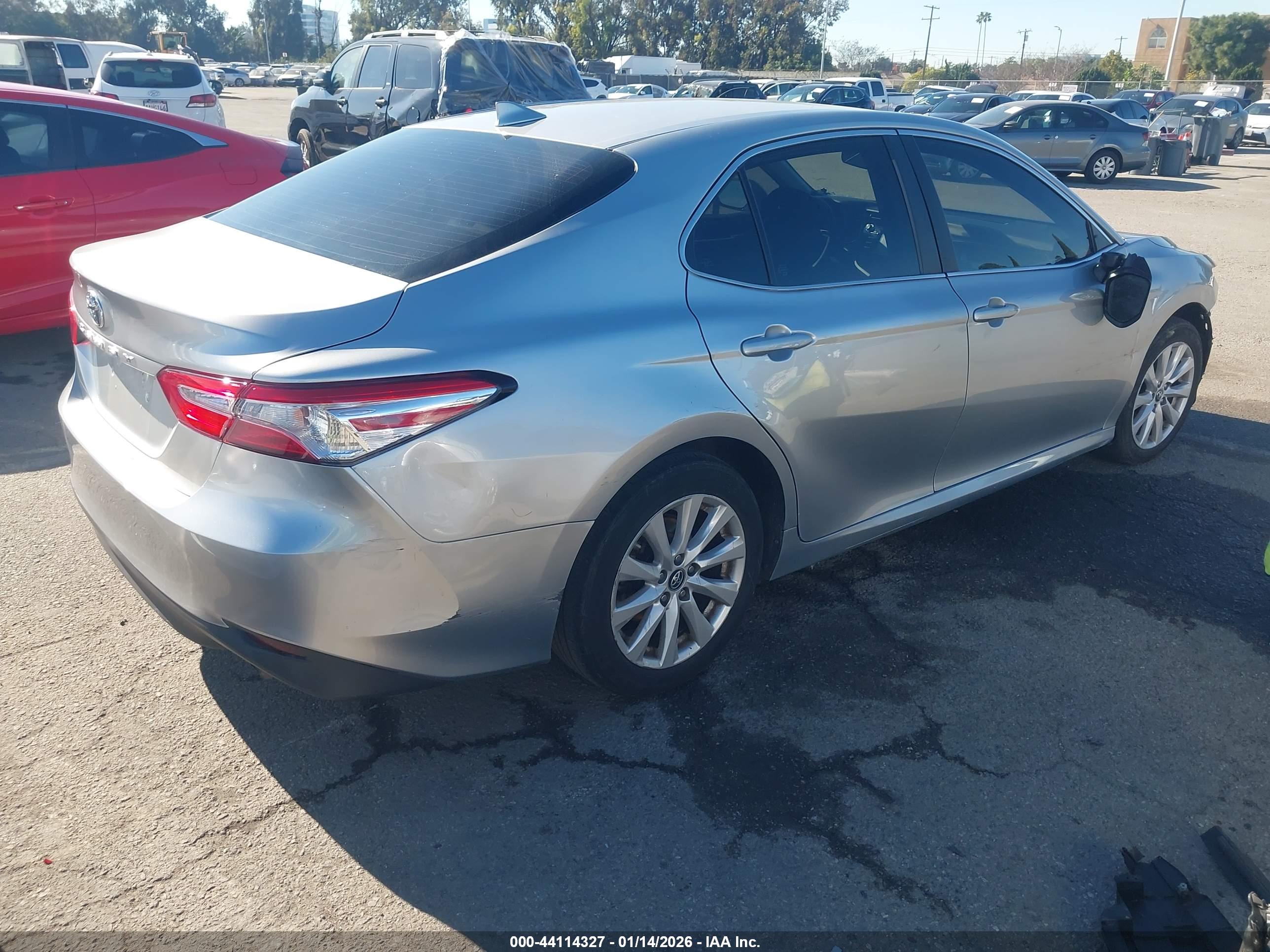 TOYOTA CAMRY image 4