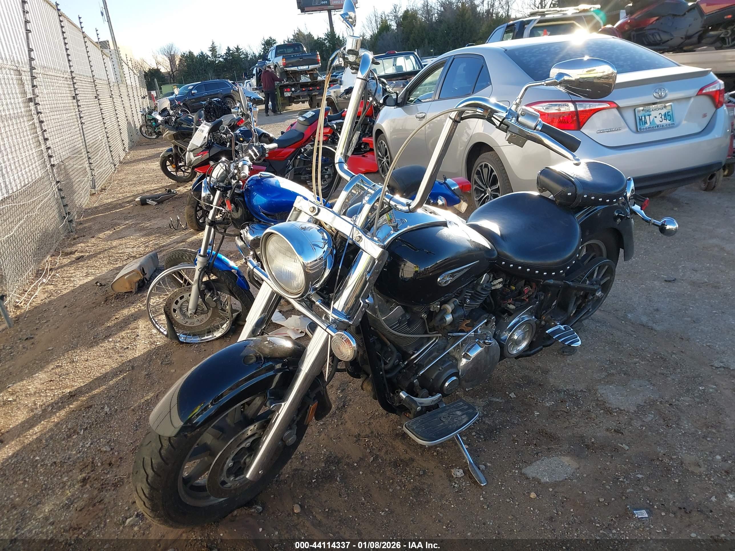YAMAHA XV1700 image 2