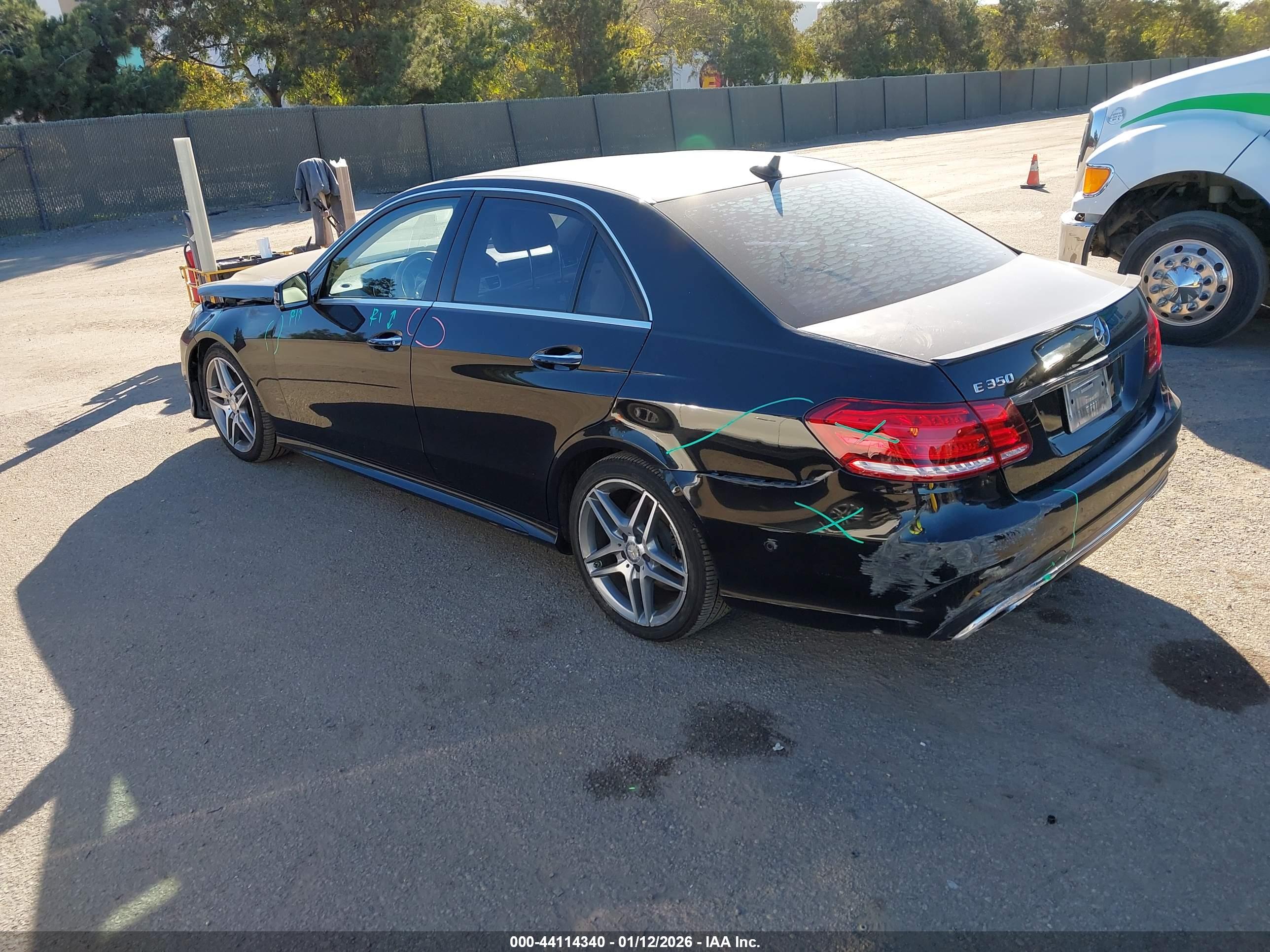MERCEDES-BENZ E image 3