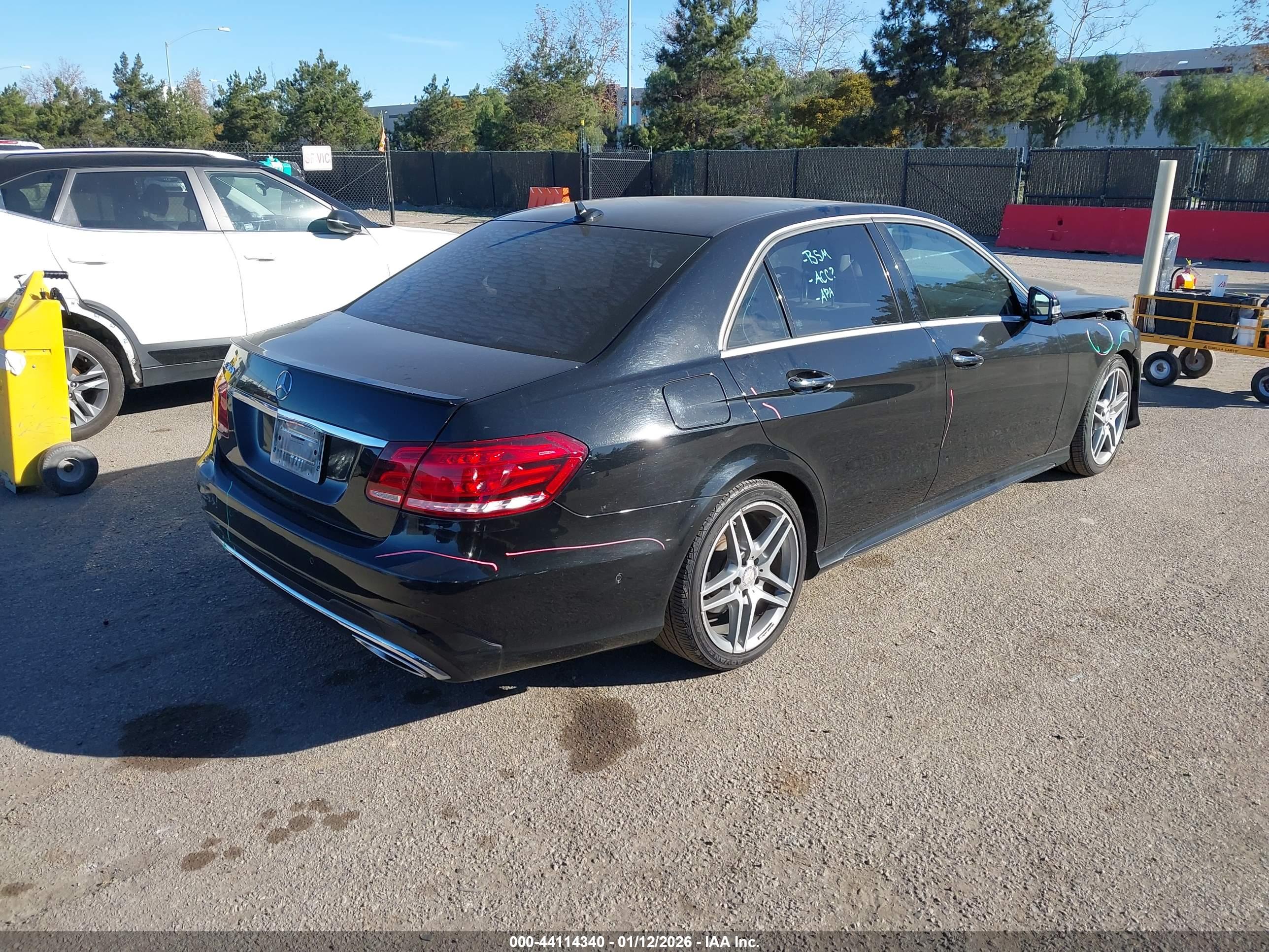 MERCEDES-BENZ E image 4