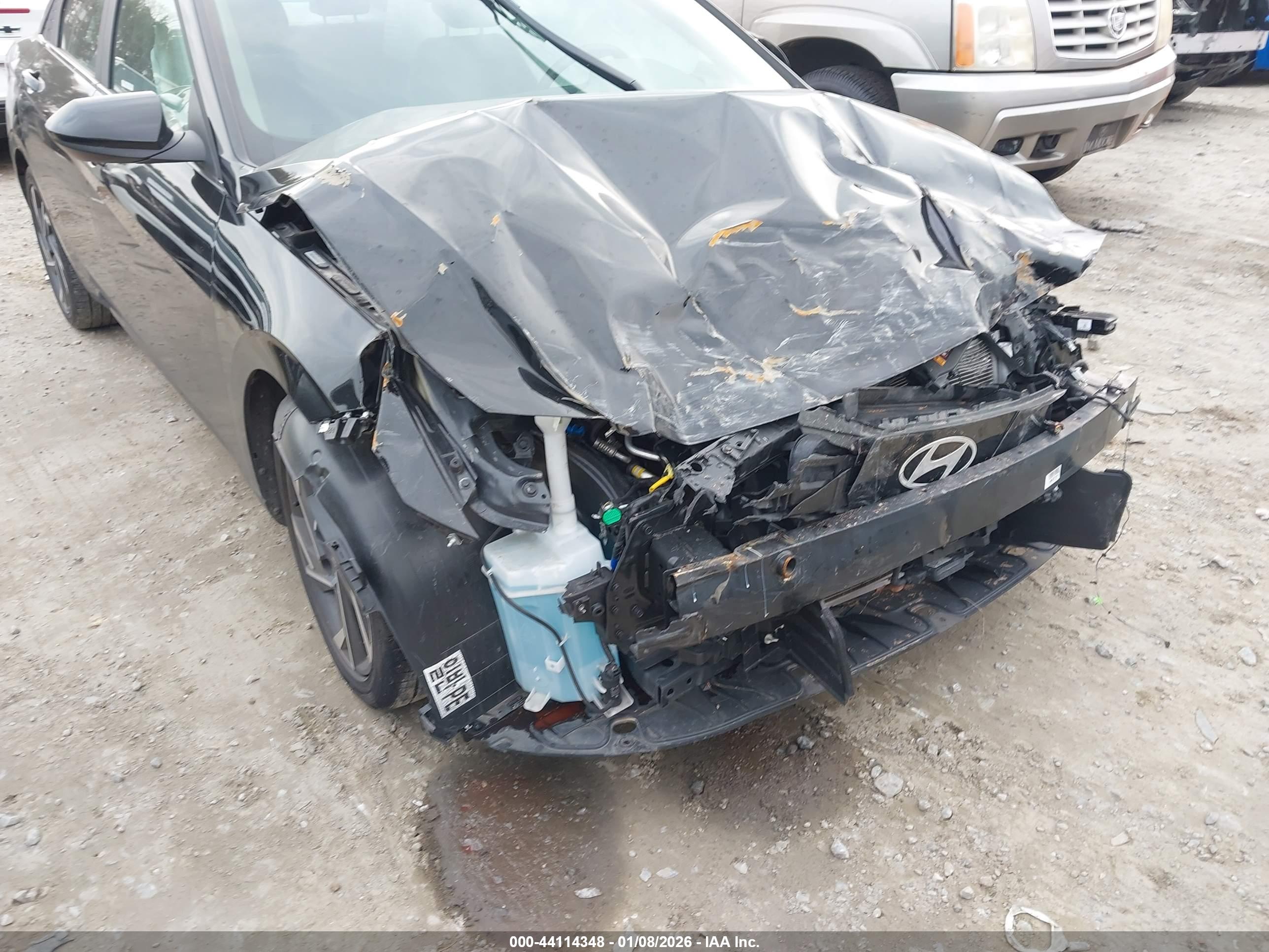 HYUNDAI ELANTRA image 6