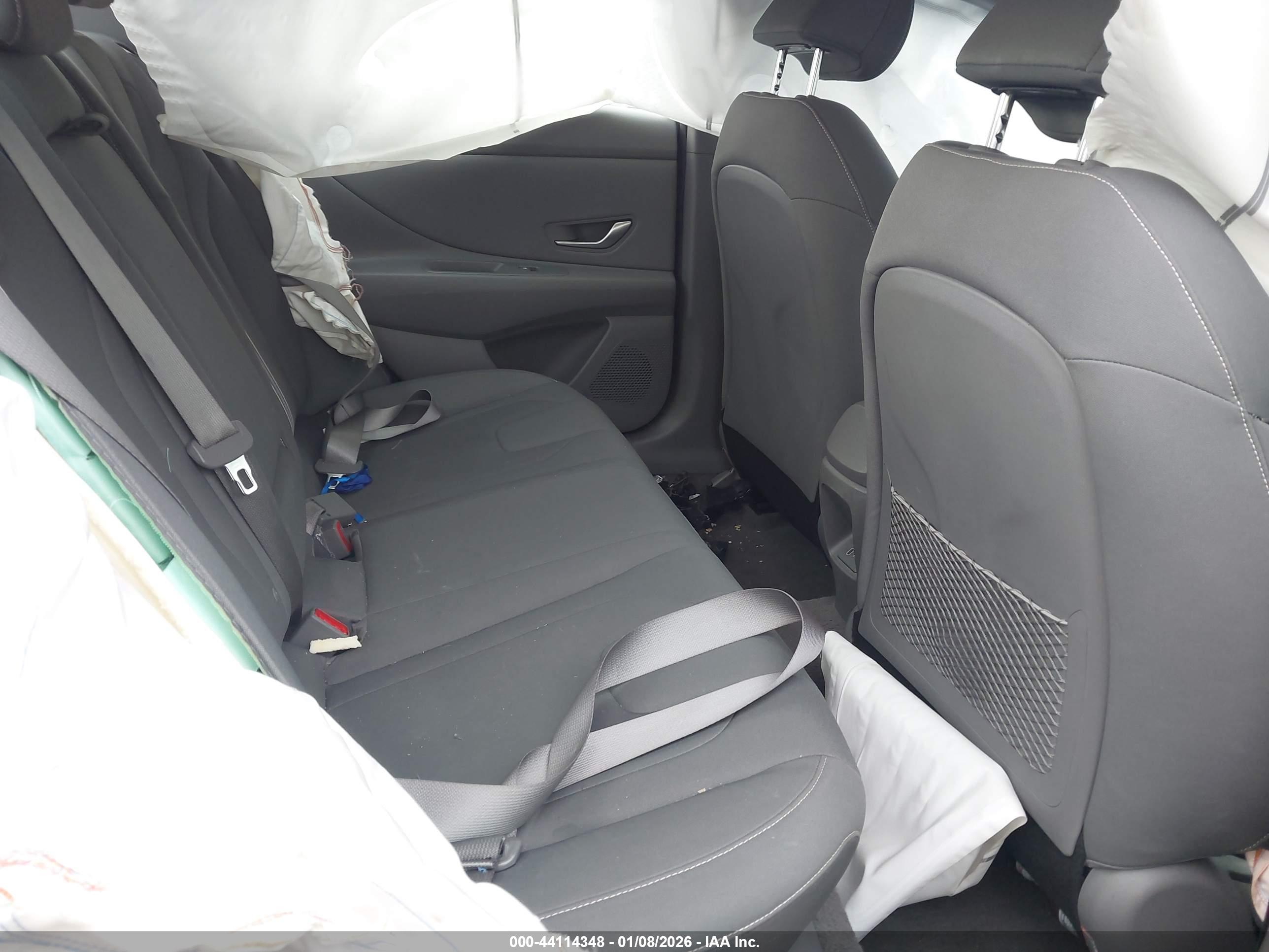 HYUNDAI ELANTRA image 8