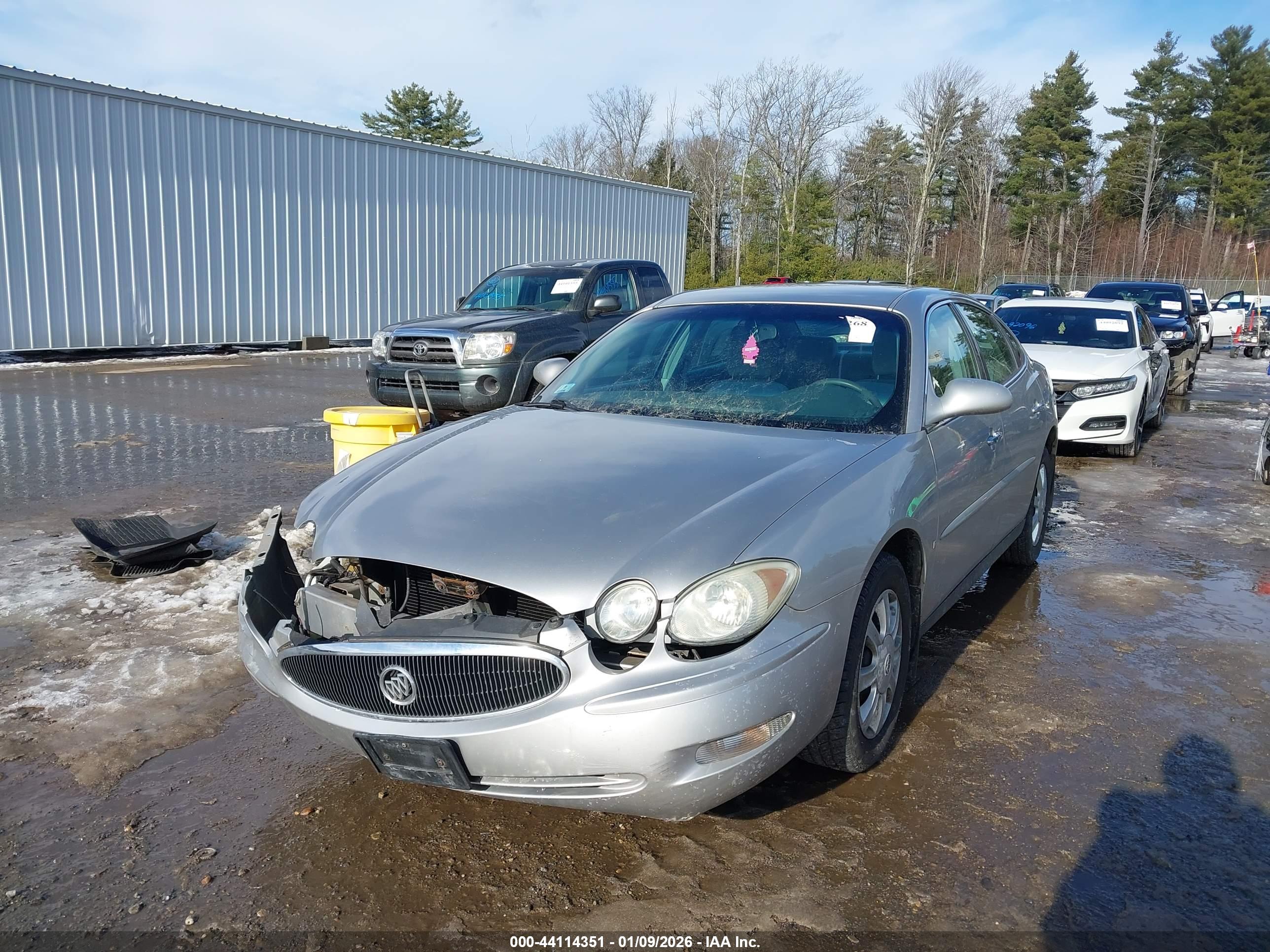 BUICK LACROSSE image 2