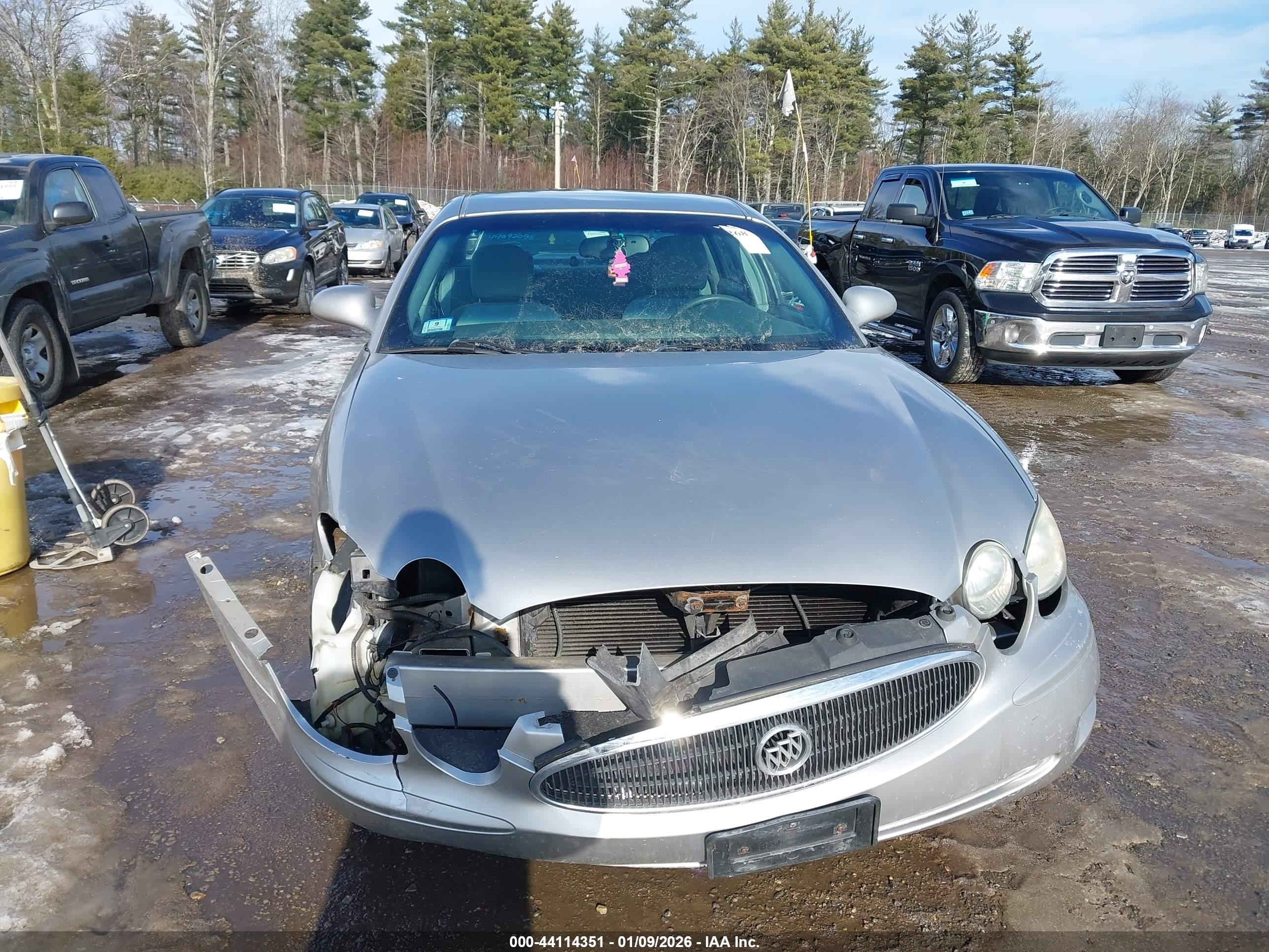 BUICK LACROSSE image 6
