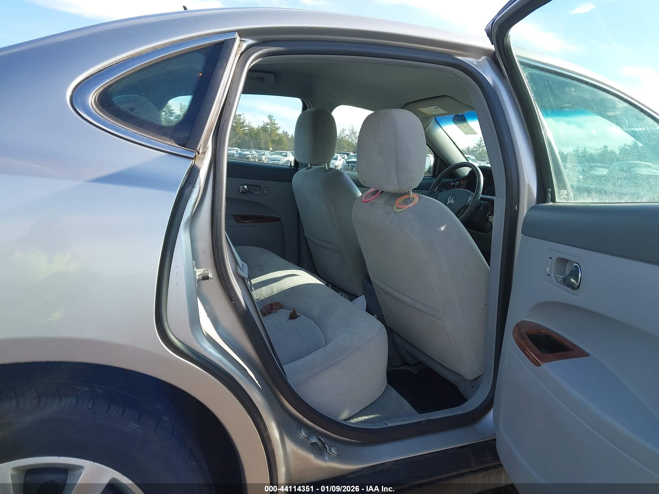 BUICK LACROSSE image 8
