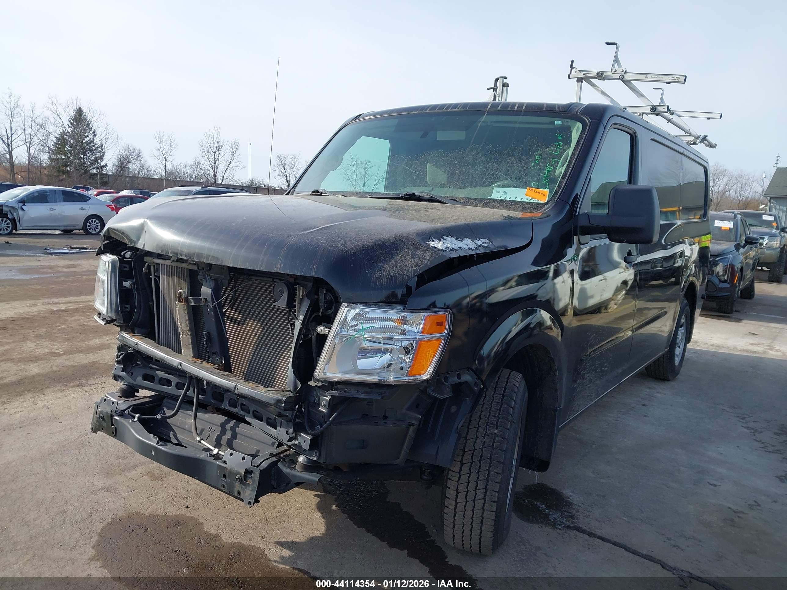 NISSAN NV image 2