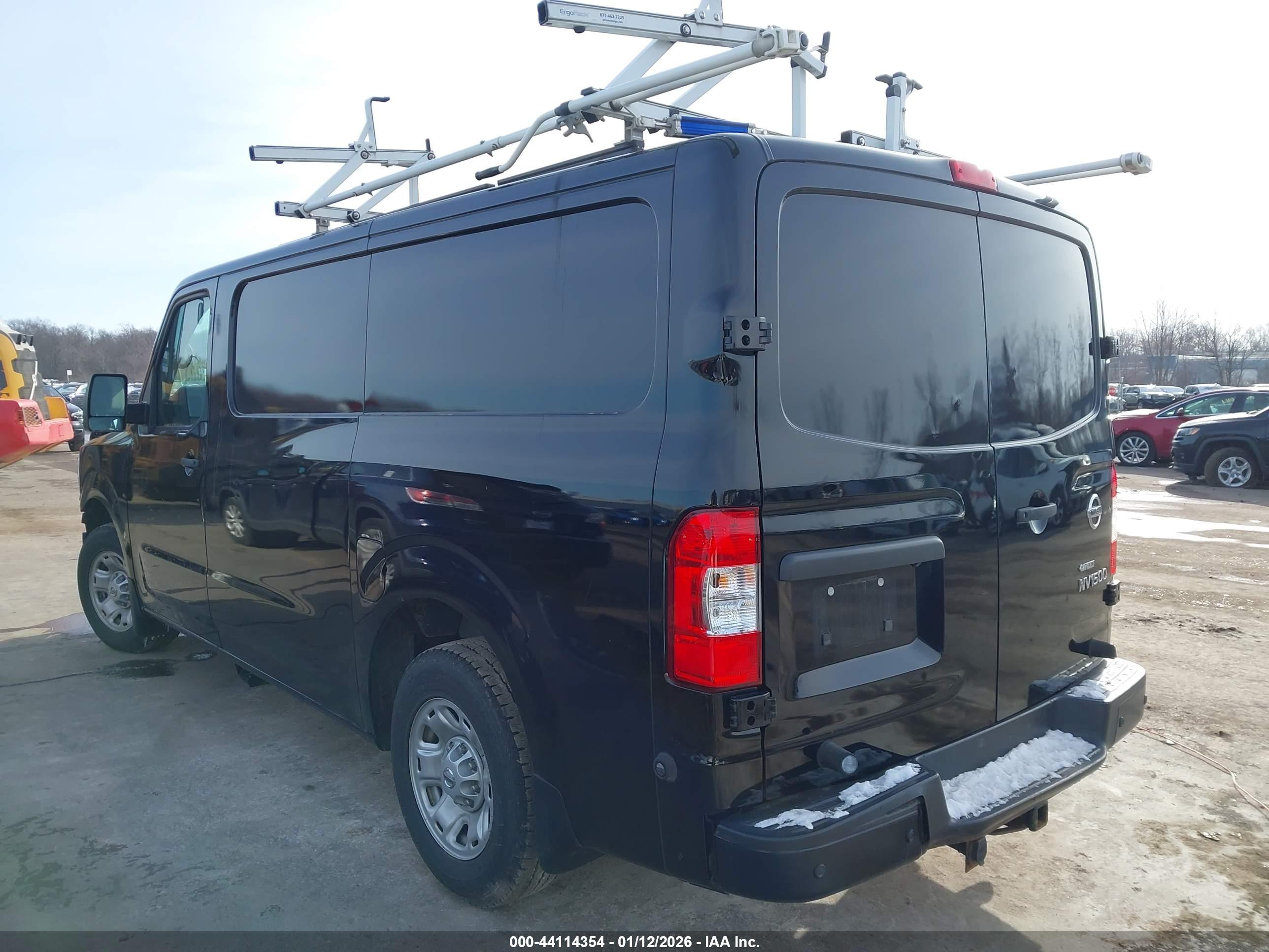 NISSAN NV image 3