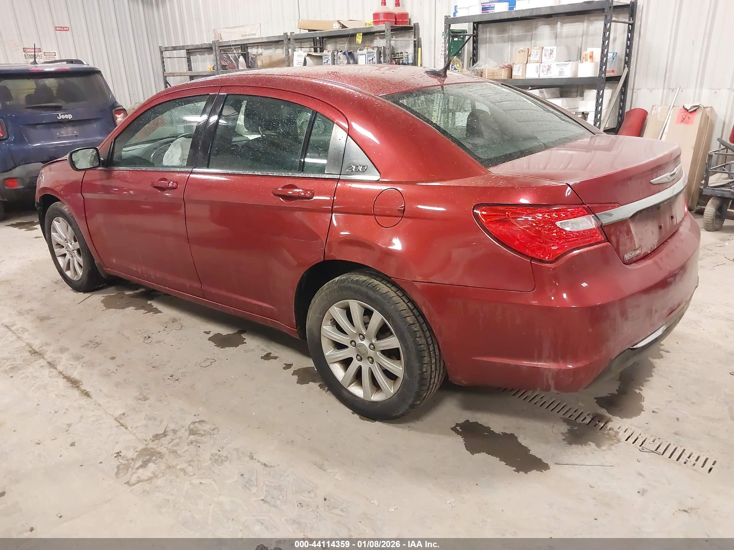 CHRYSLER 200 image 3