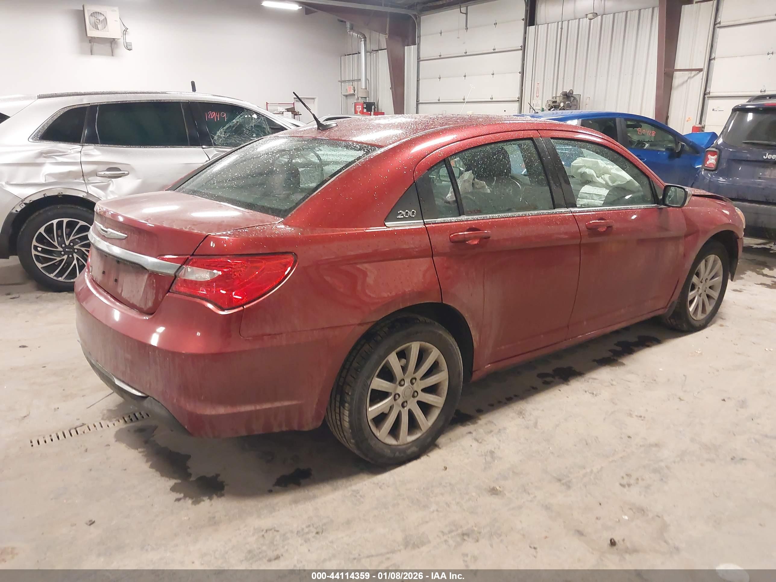 CHRYSLER 200 image 4